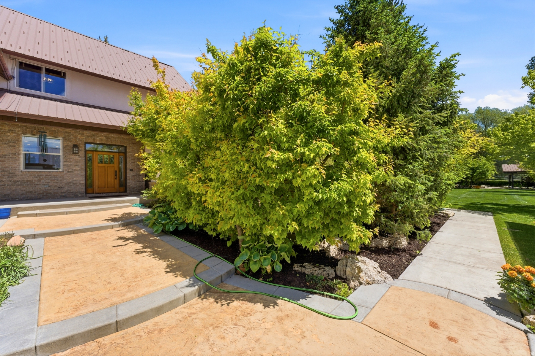 main property photo 79