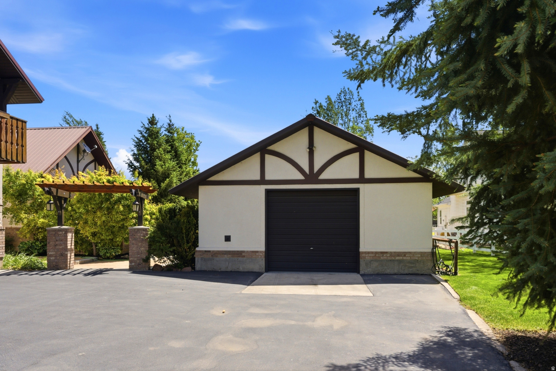 main property photo 80