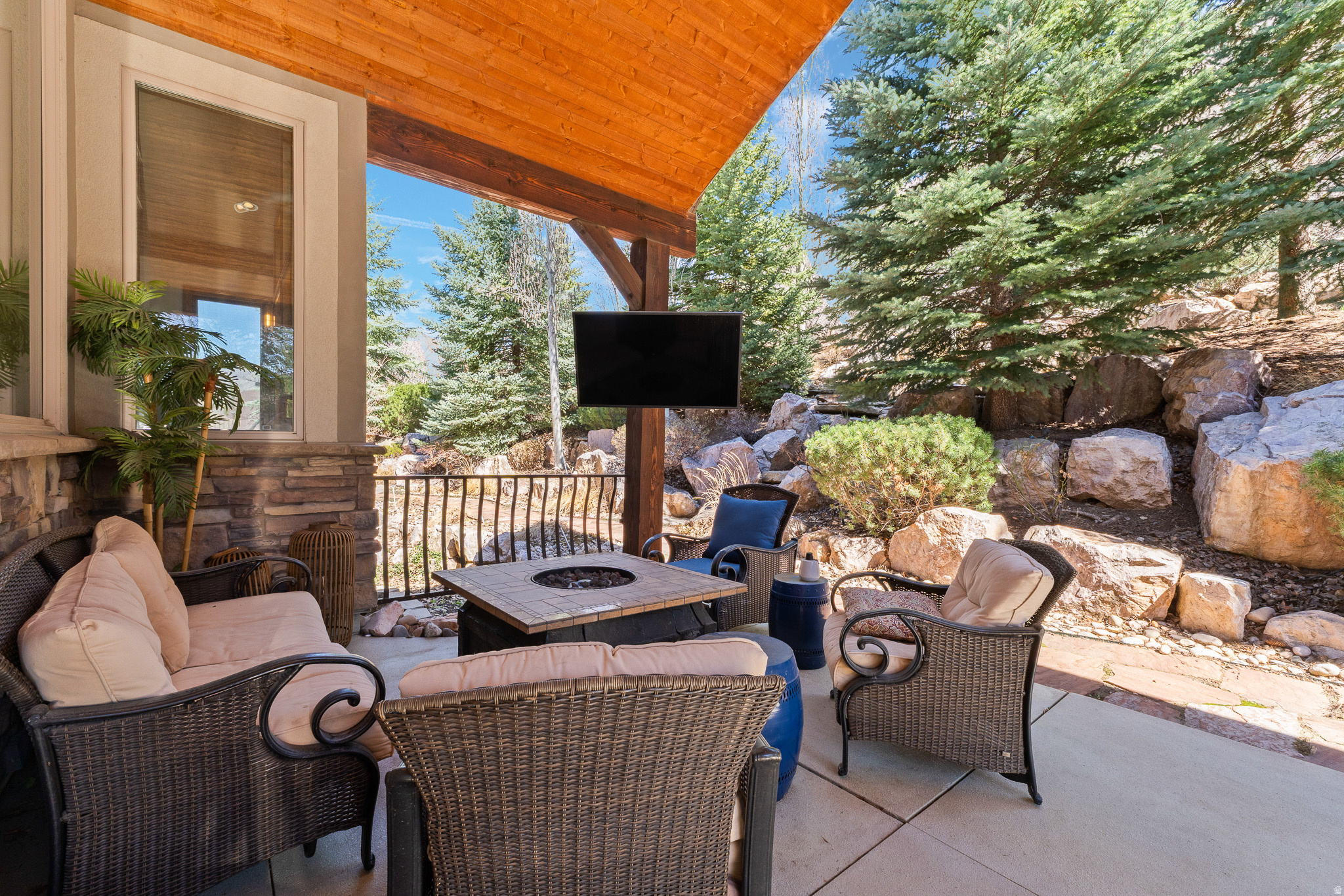 main property photo 46