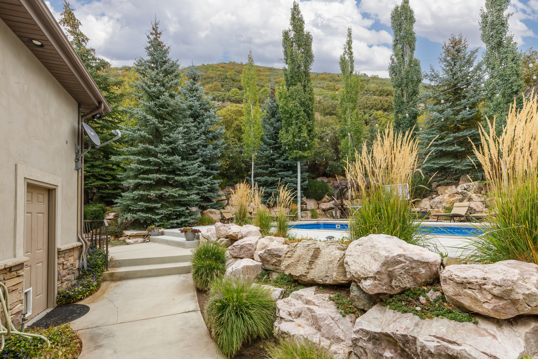 main property photo 67