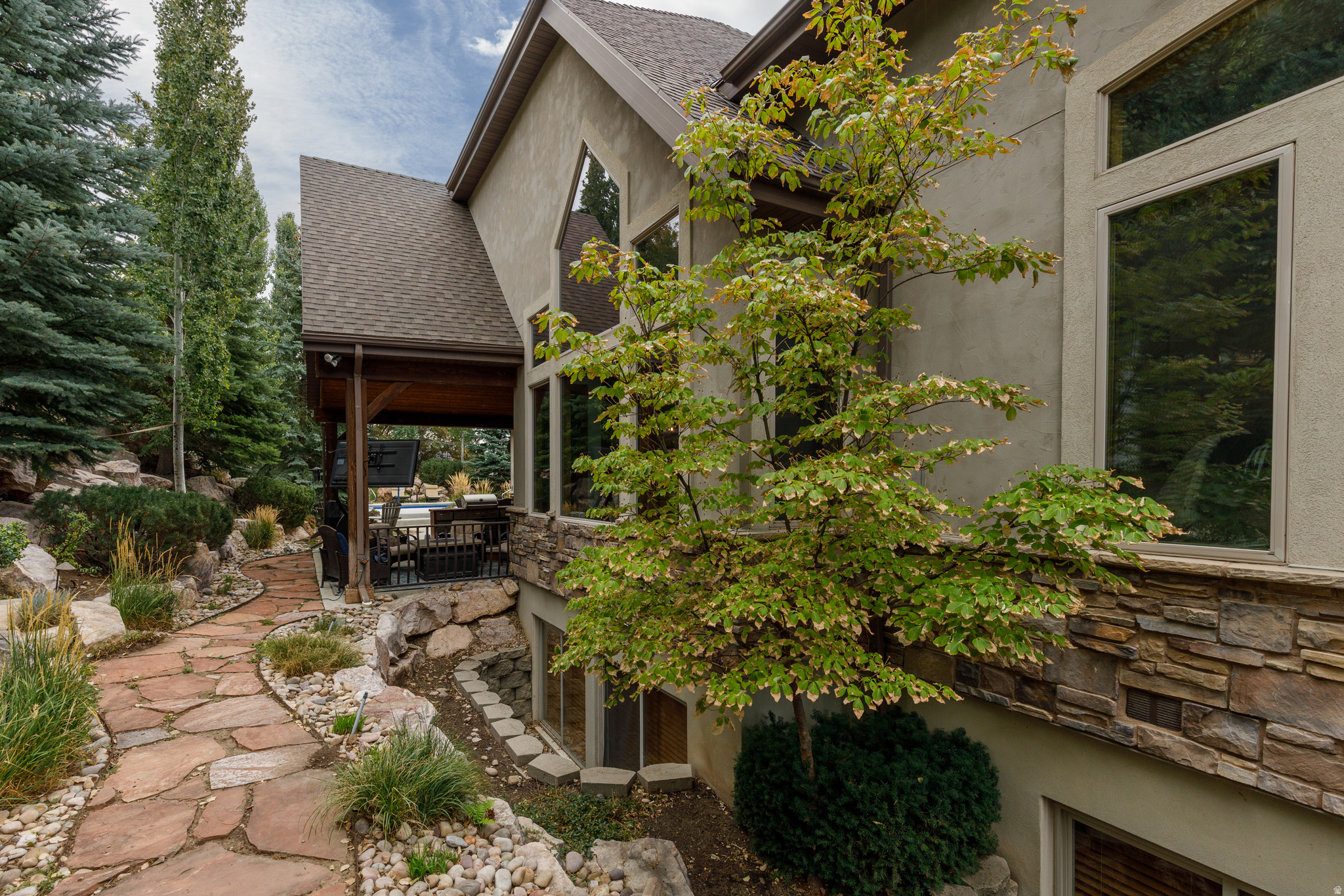 main property photo 75