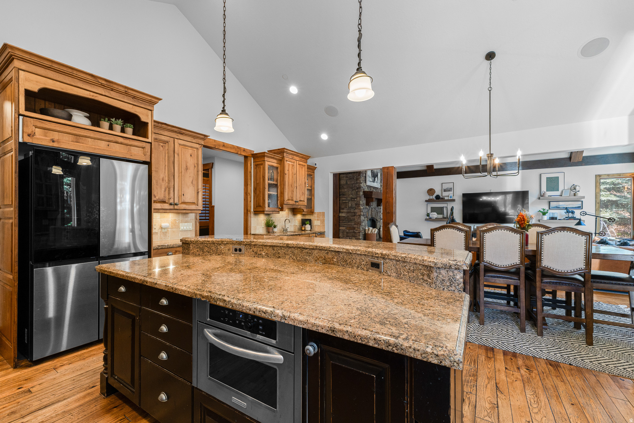 main property photo 9