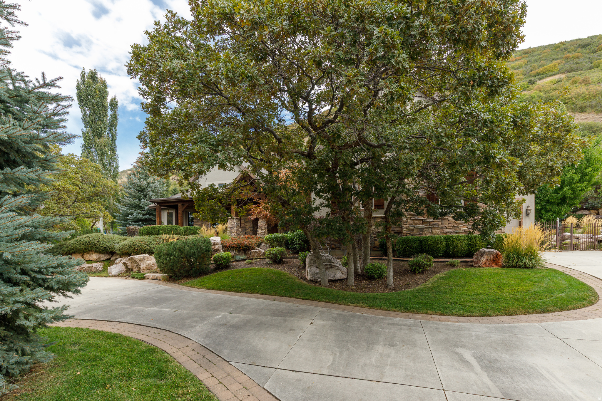 main property photo 94