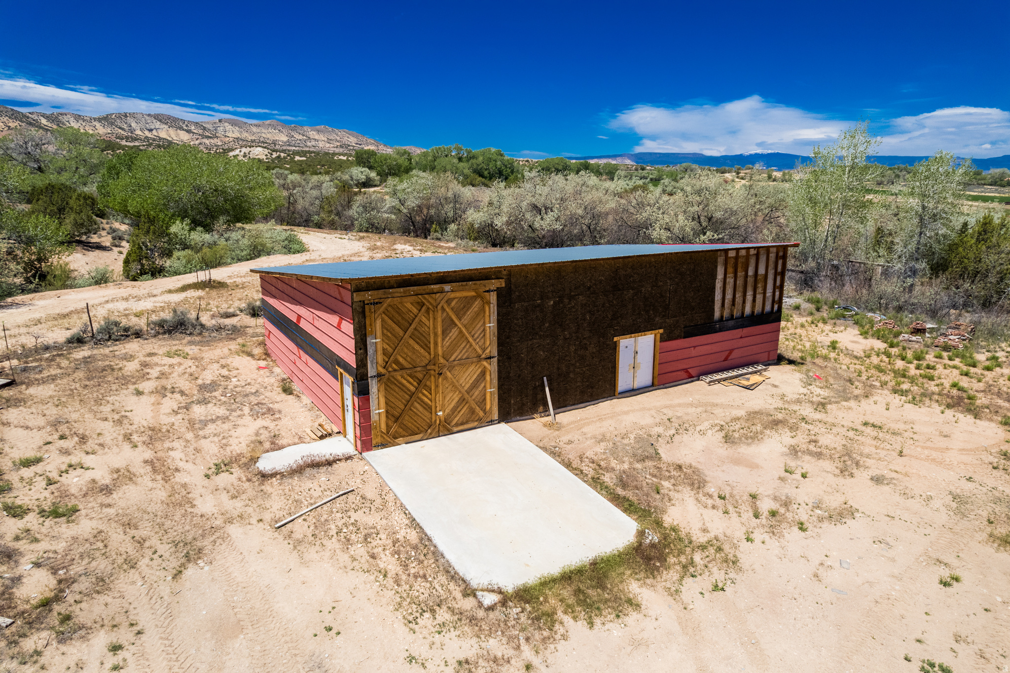 main property photo 35