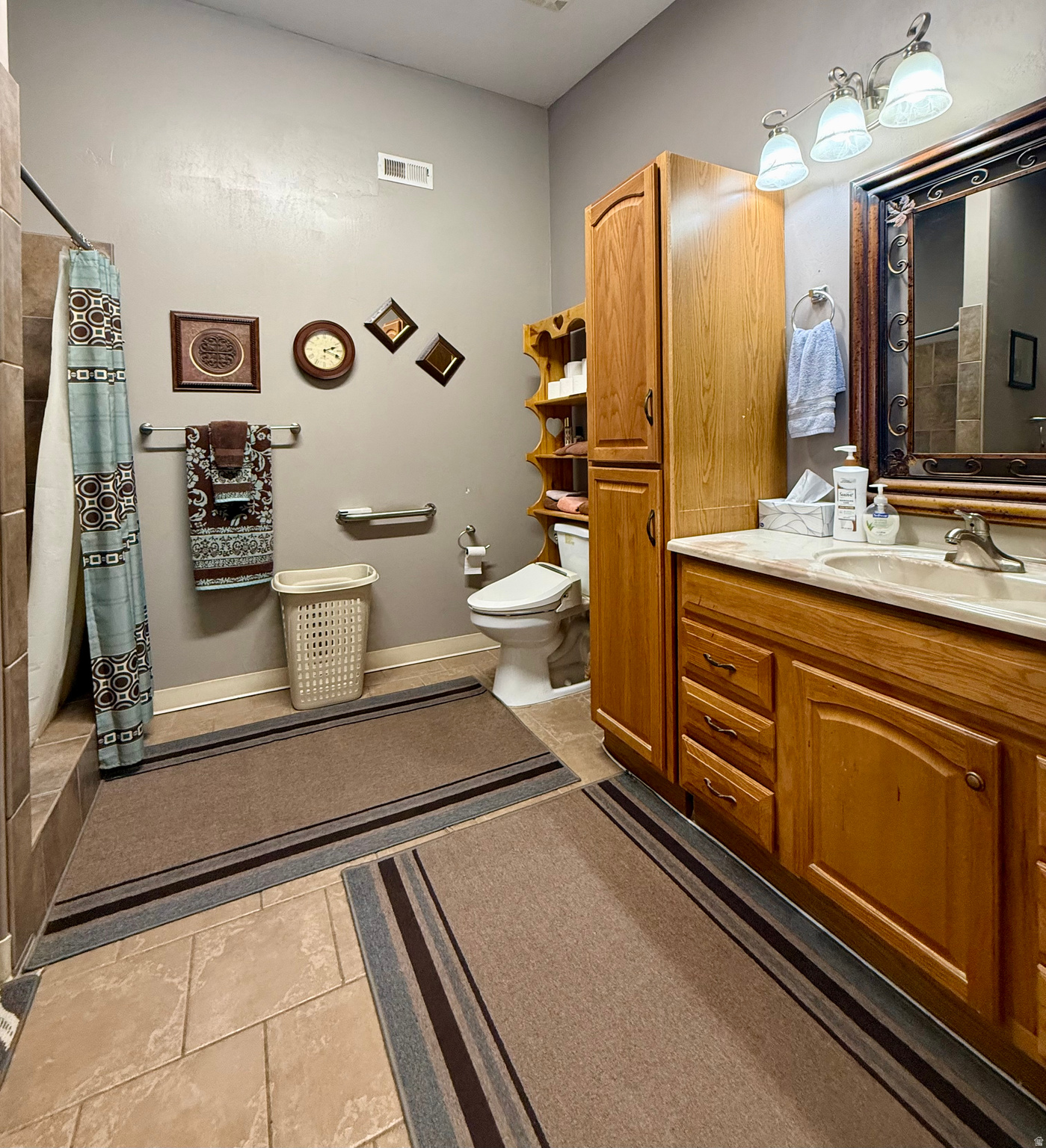 main property photo 9
