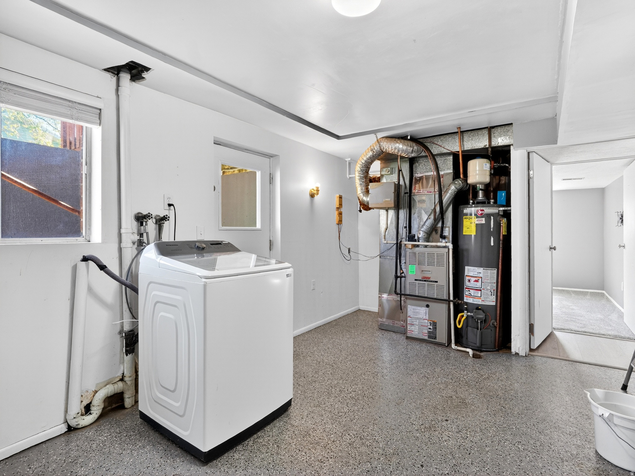 main property photo 14