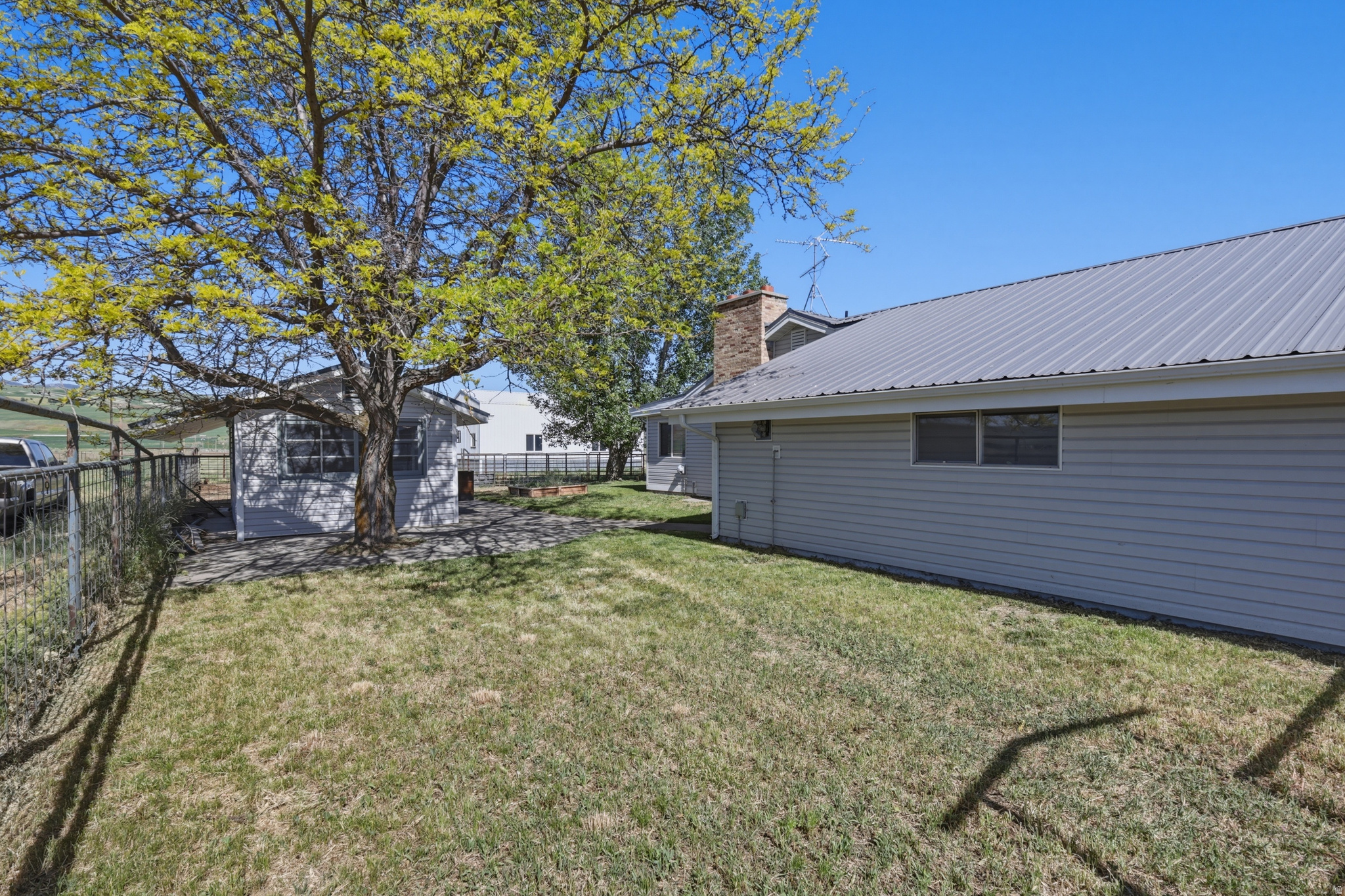 main property photo 45