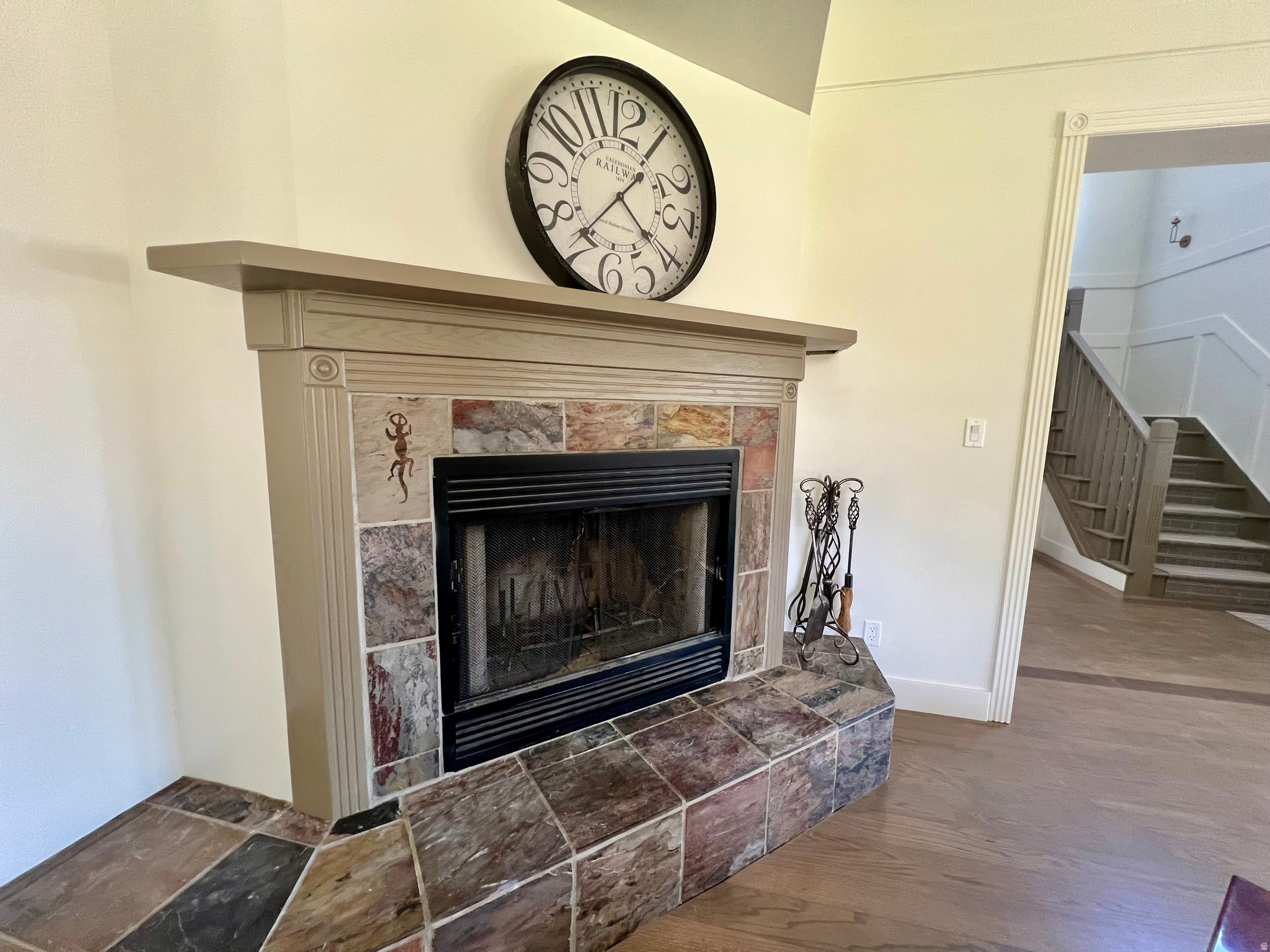 main property photo 13