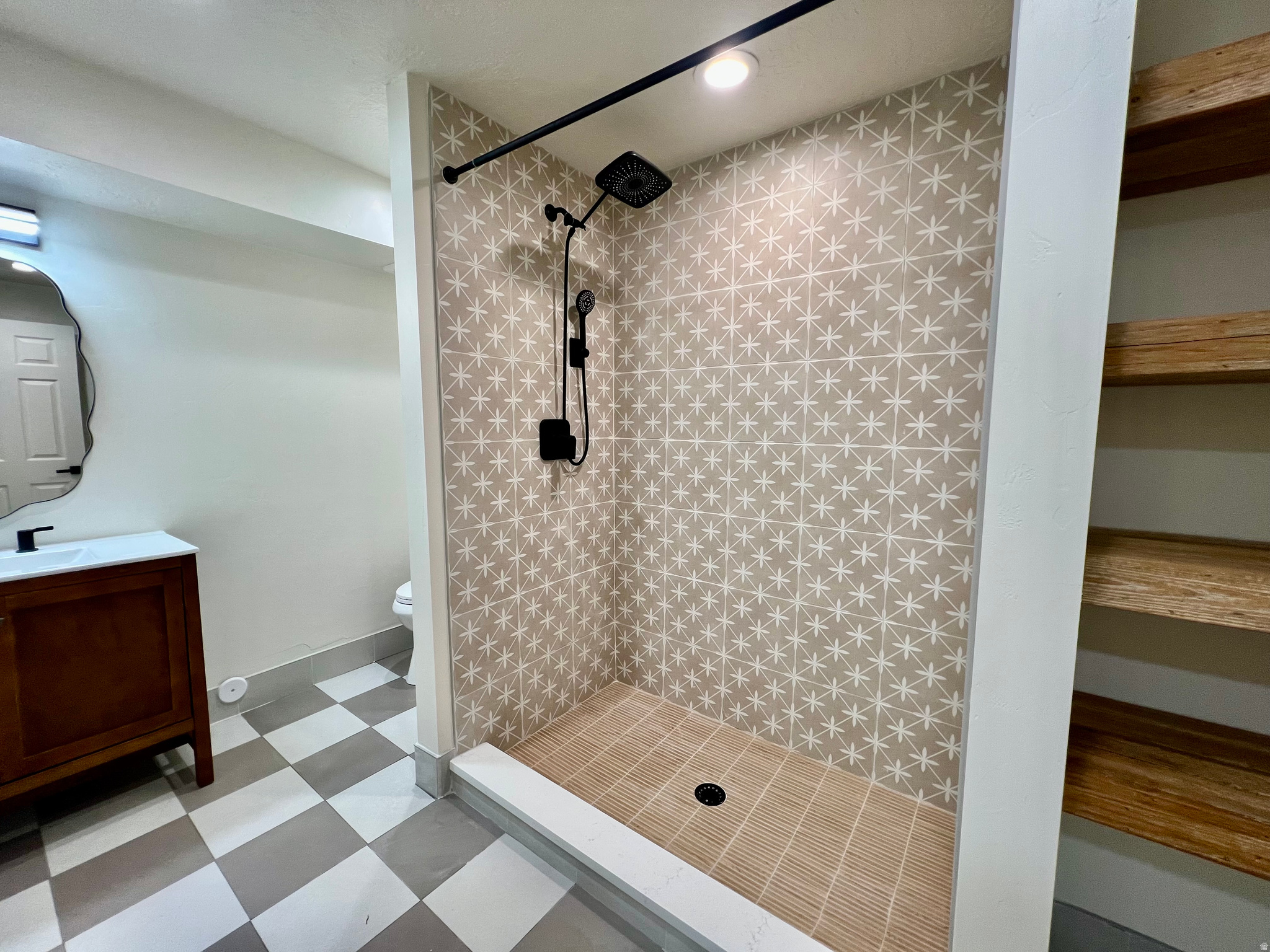 main property photo 80