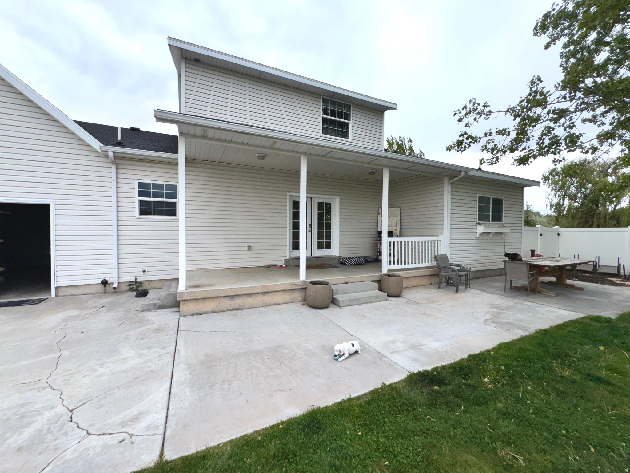 main property photo 17