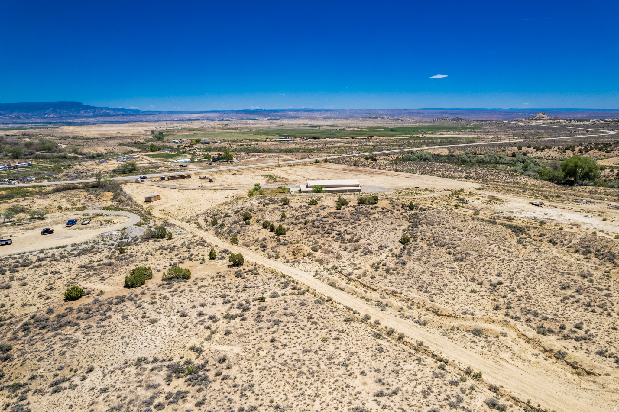 main property photo 28