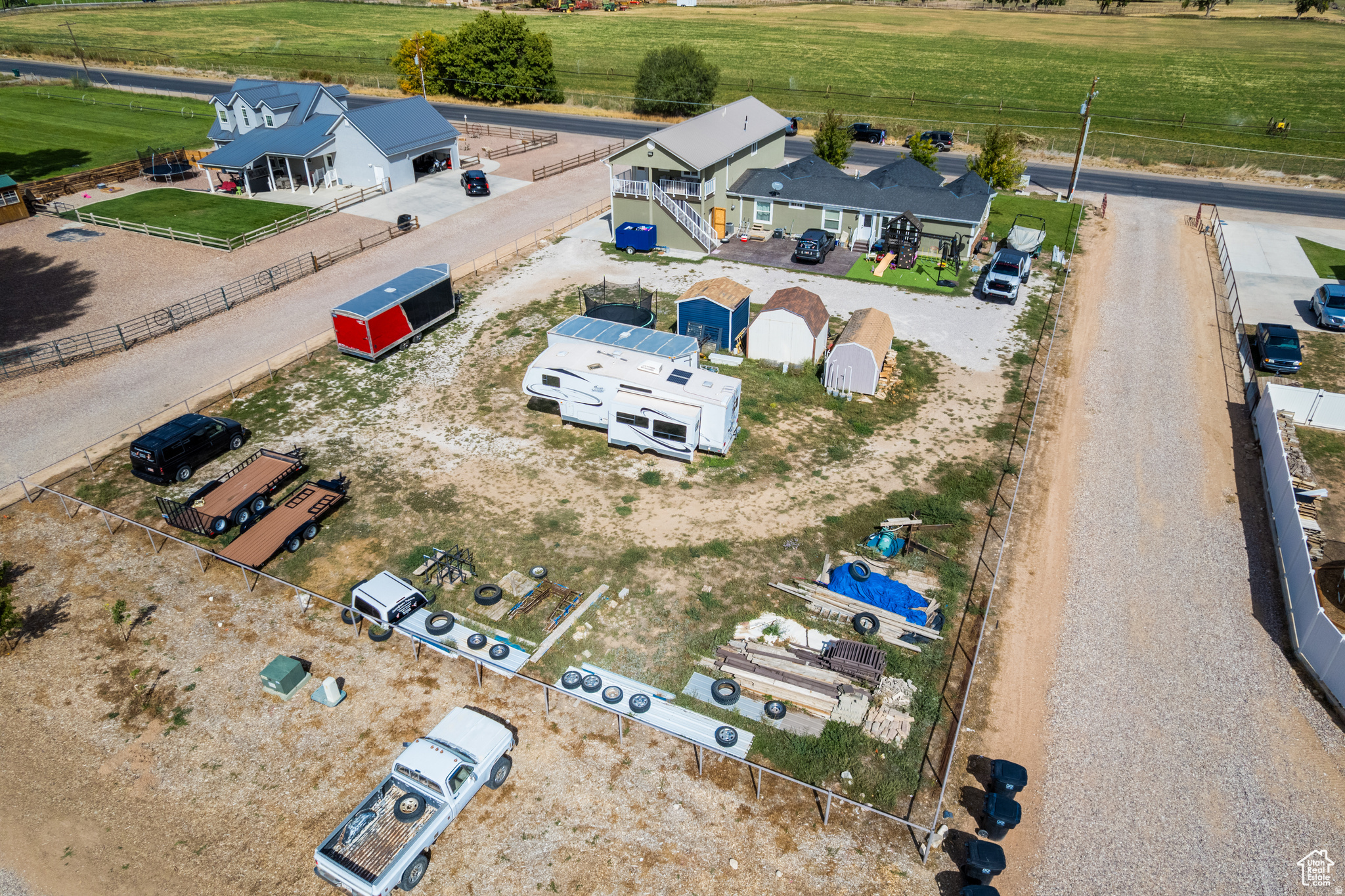main property photo 35