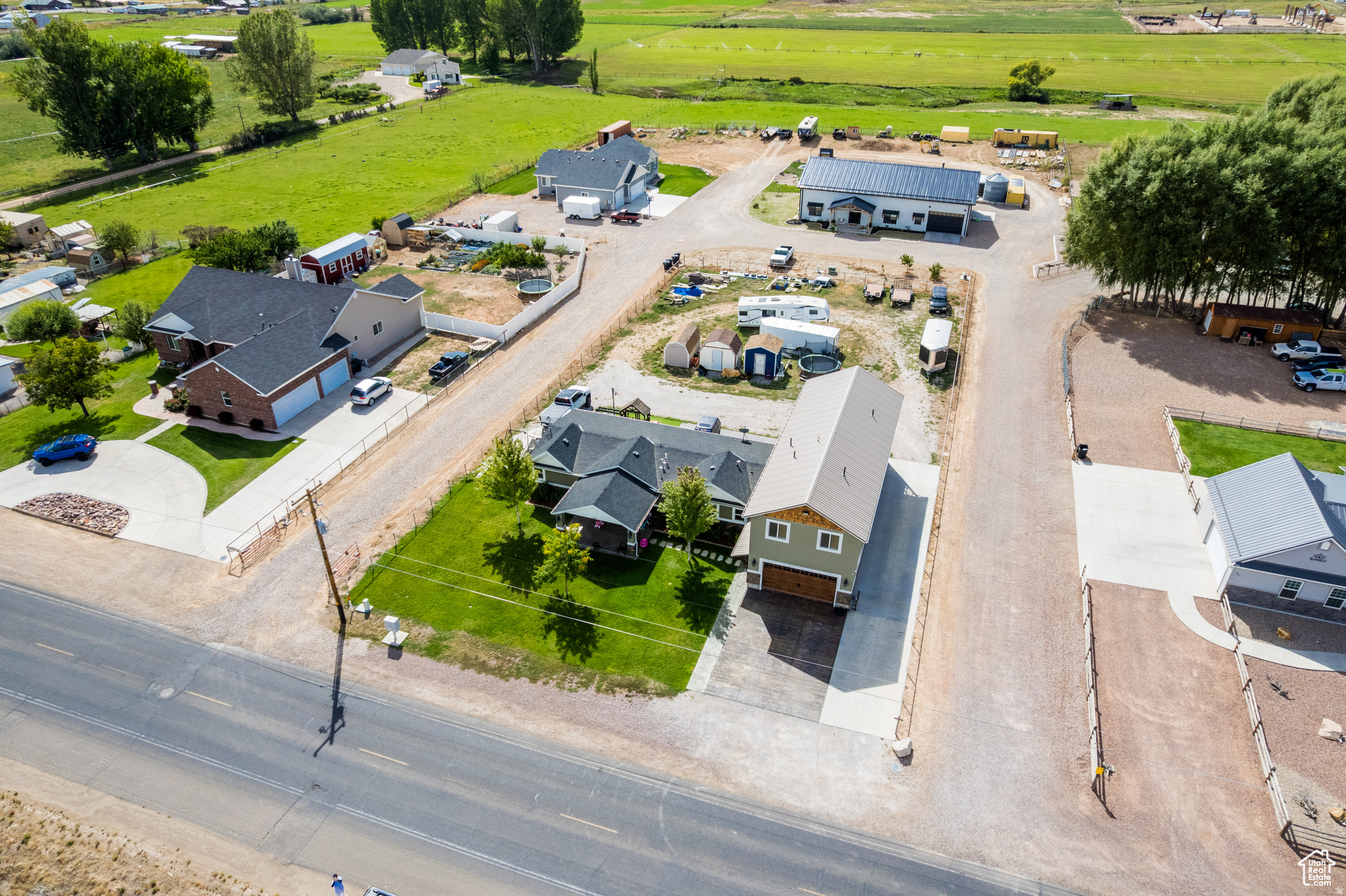 main property photo 36