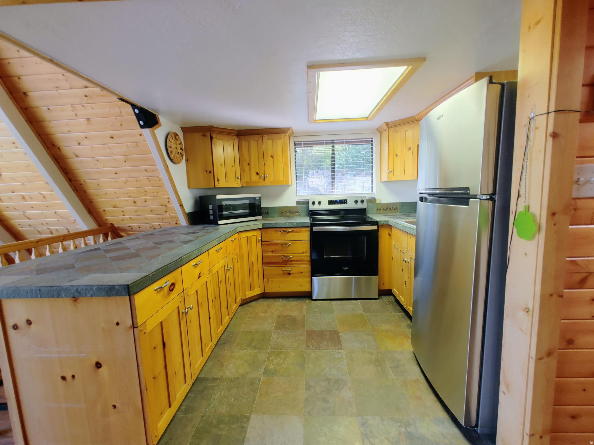 main property photo 20
