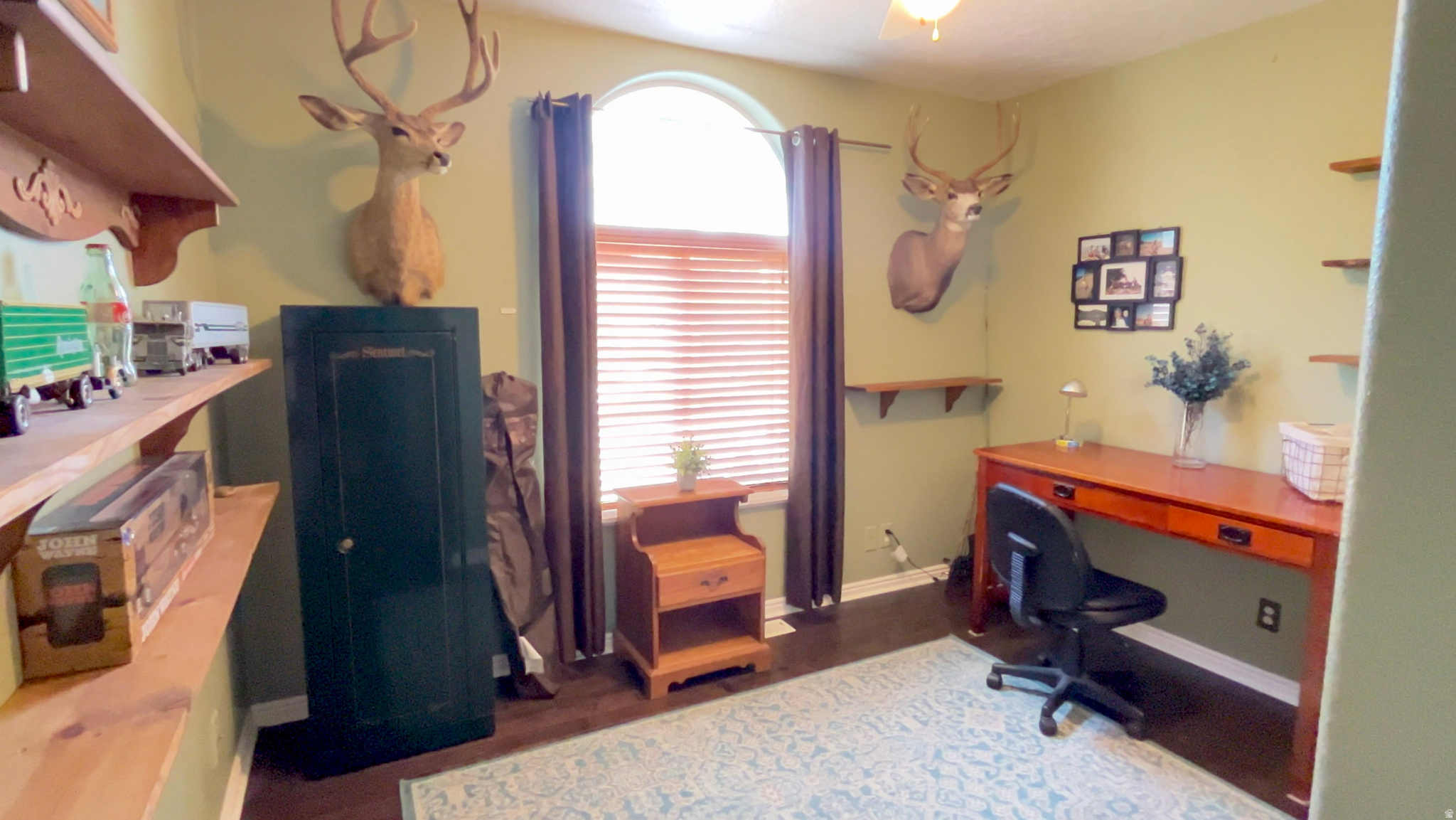 main property photo 30