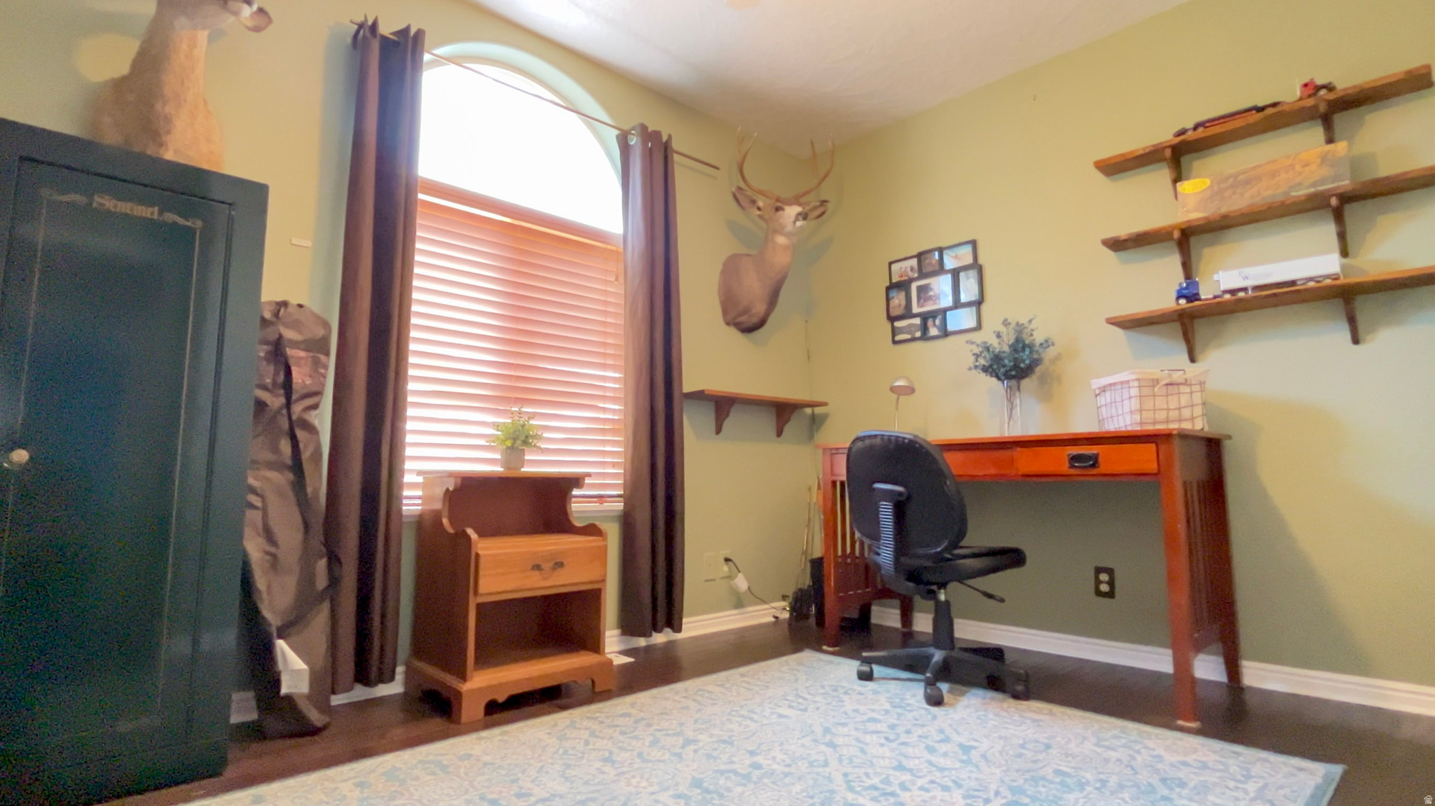 main property photo 31