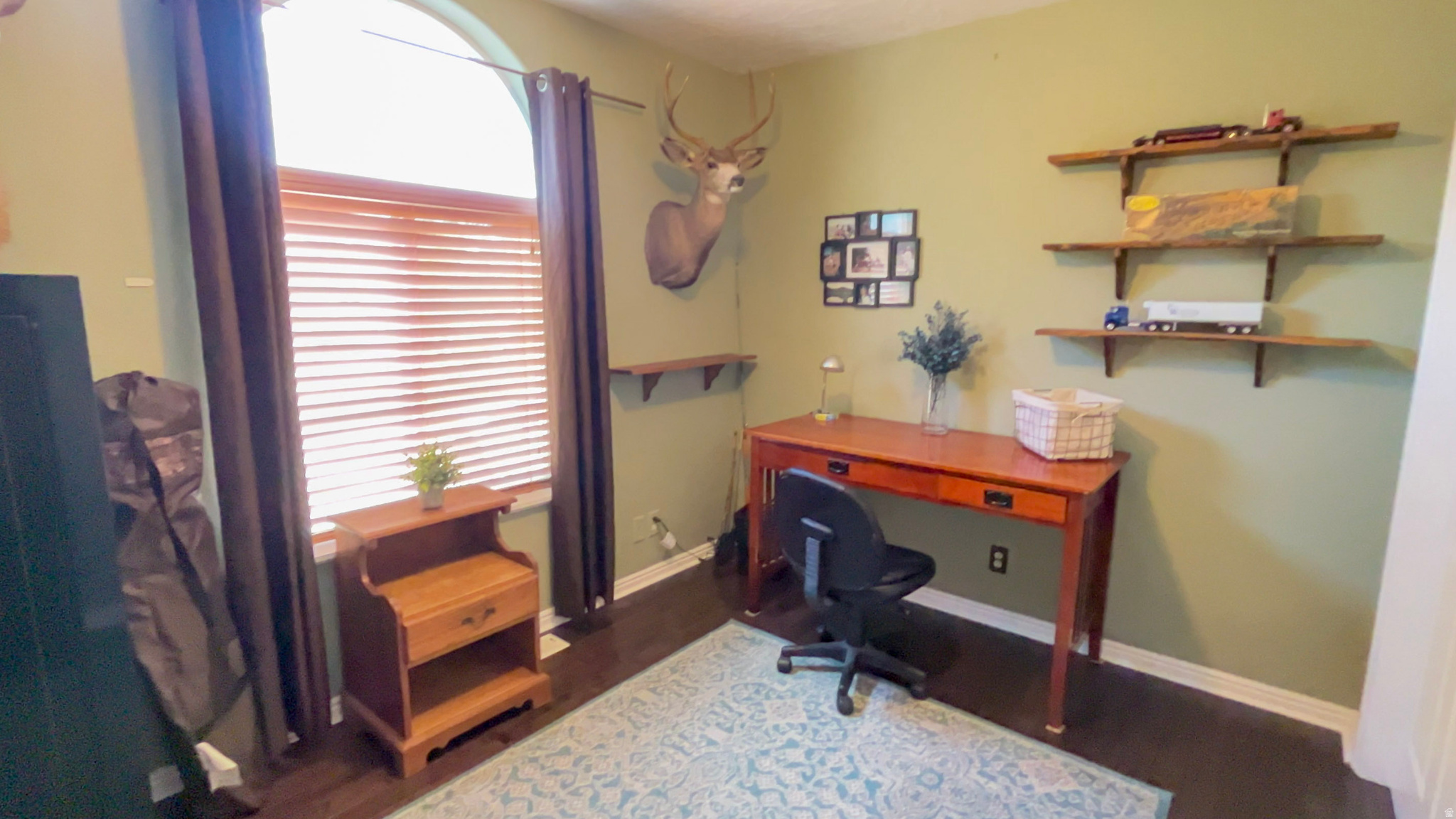main property photo 32