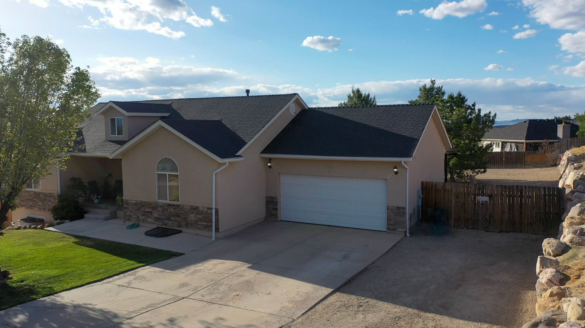main property photo 59