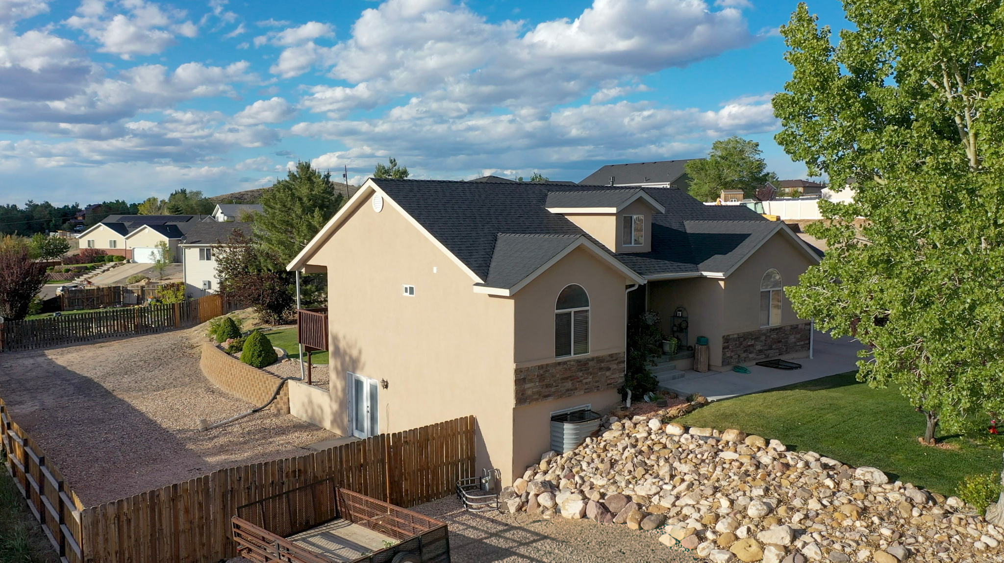 main property photo 60