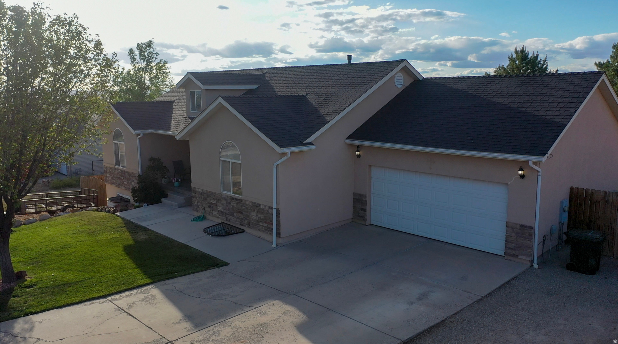 main property photo 77