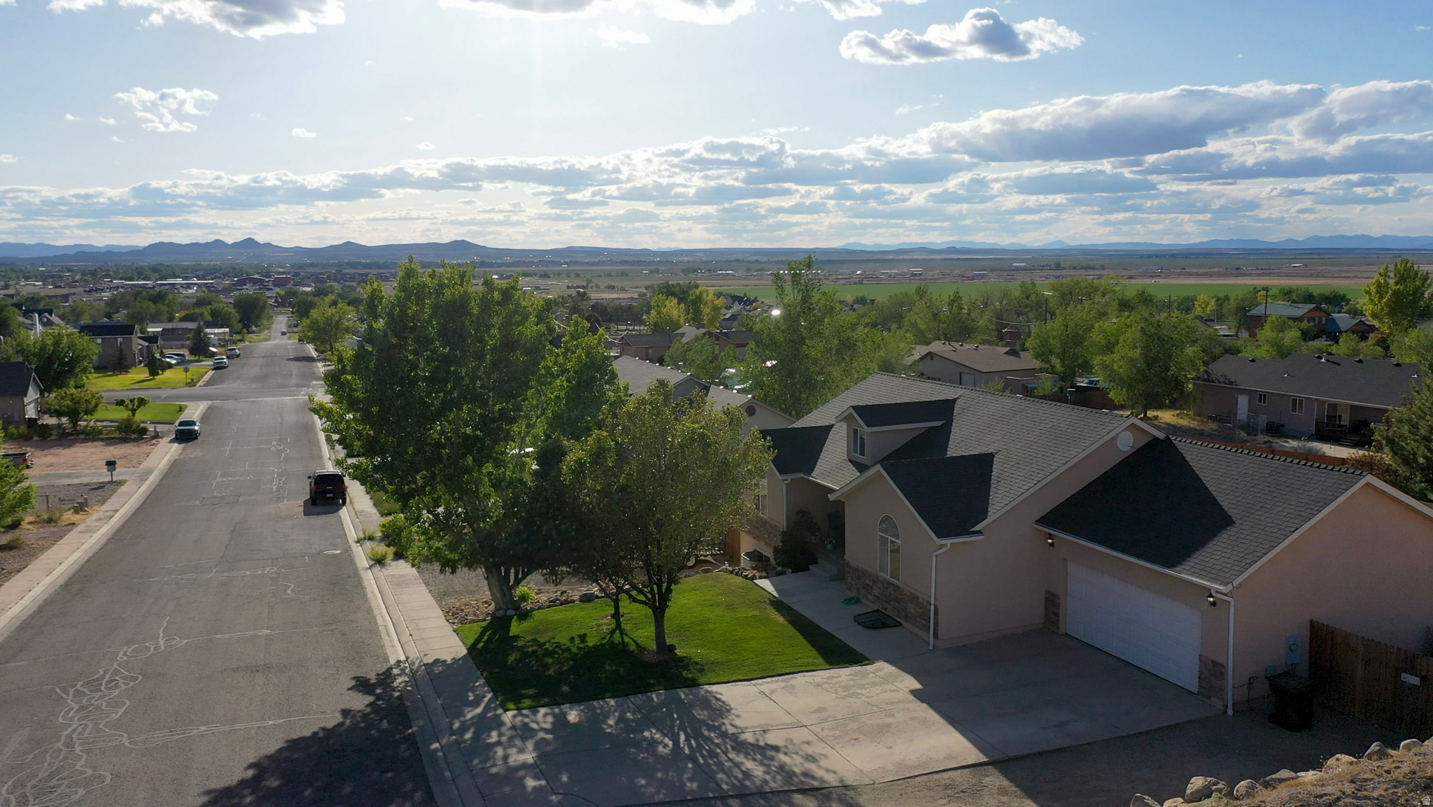 main property photo 78