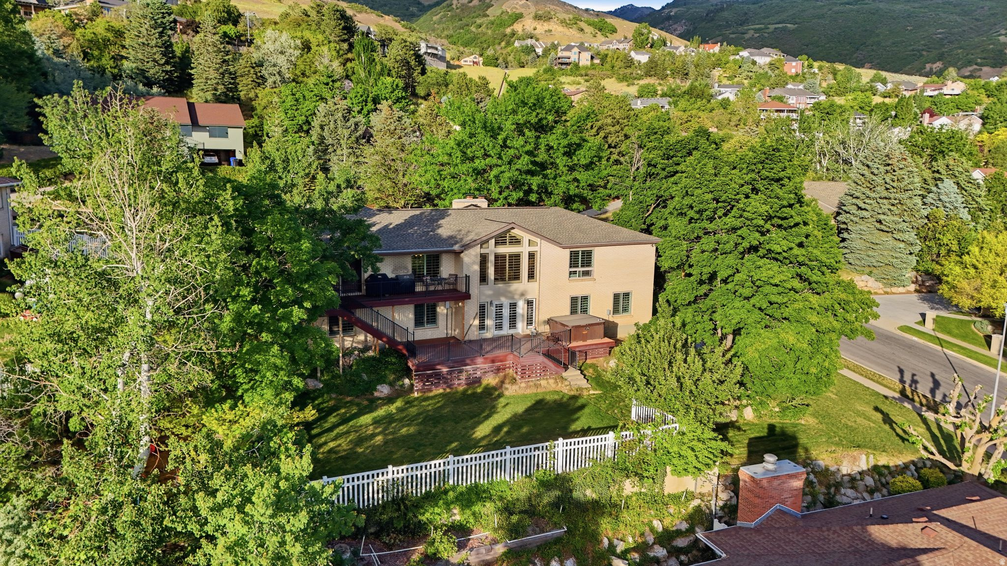 main property photo 45