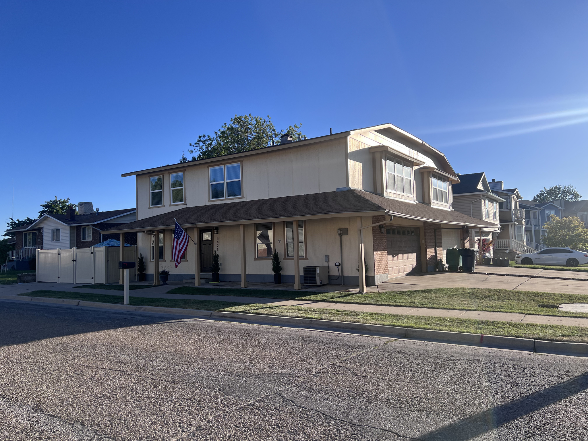 main property photo 28