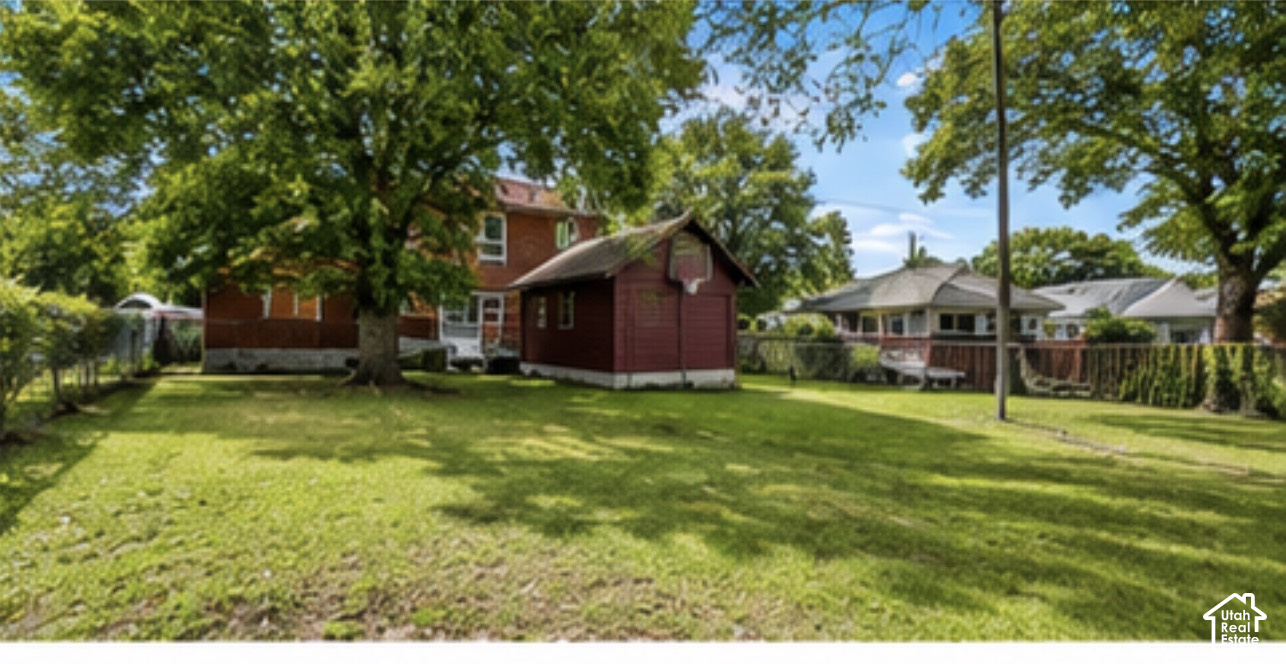 main property photo 13