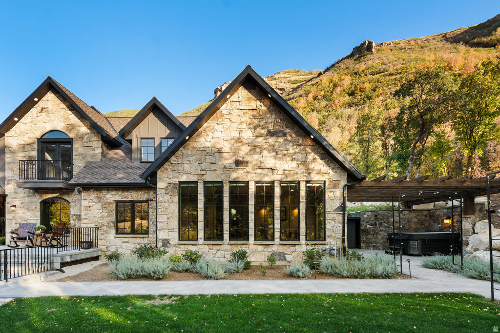 main property photo 28