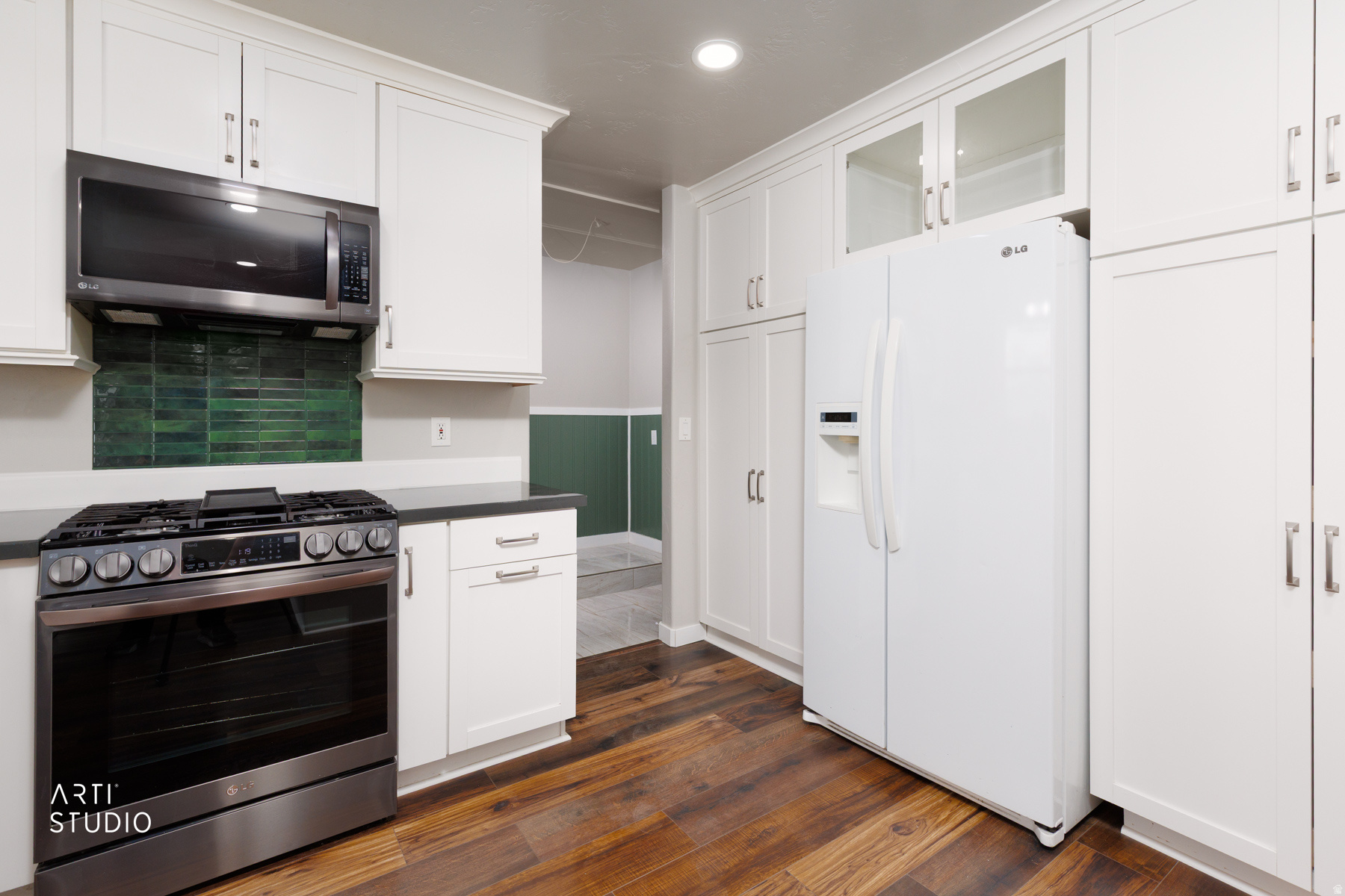 main property photo 16