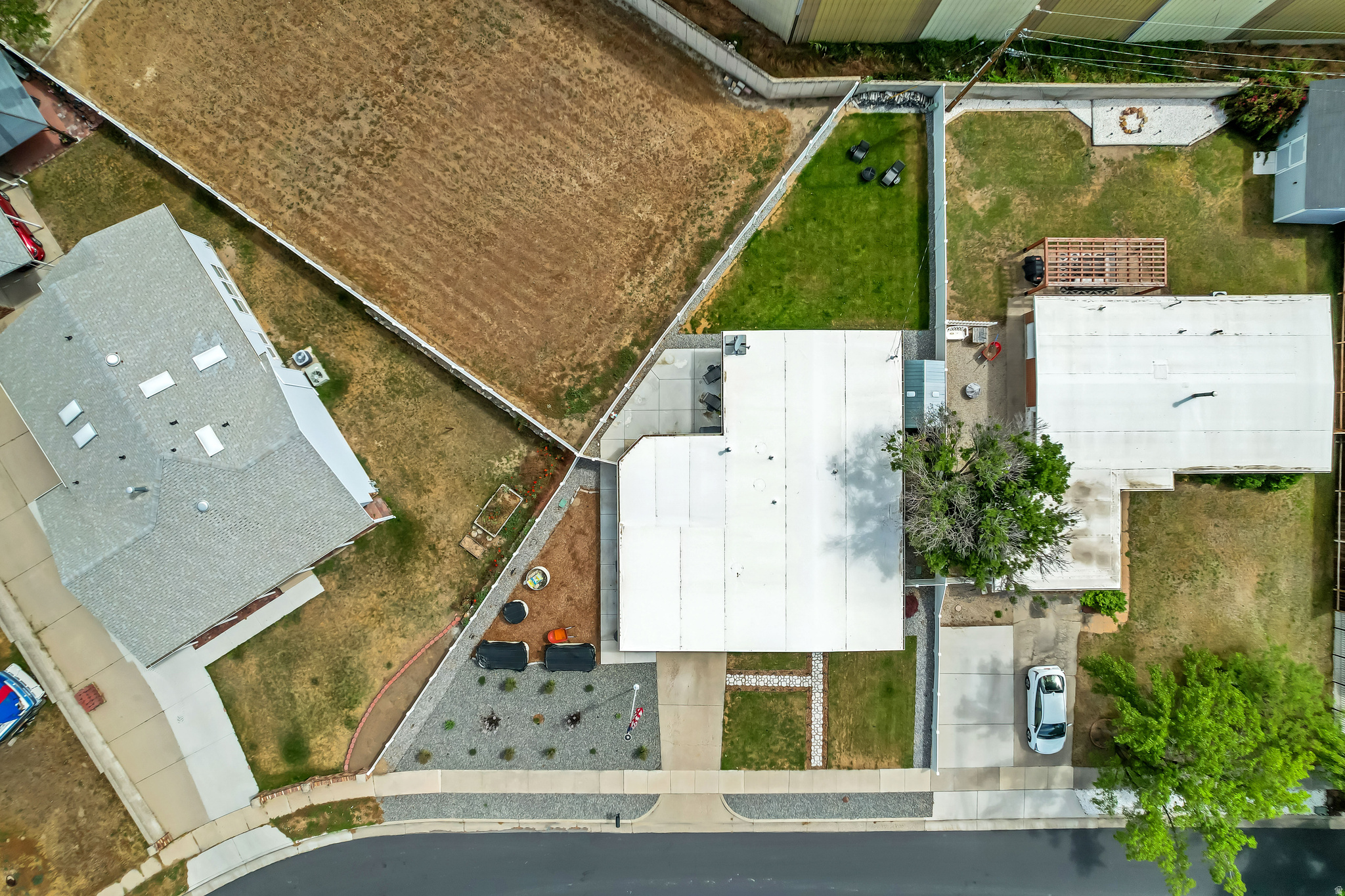 main property photo 26