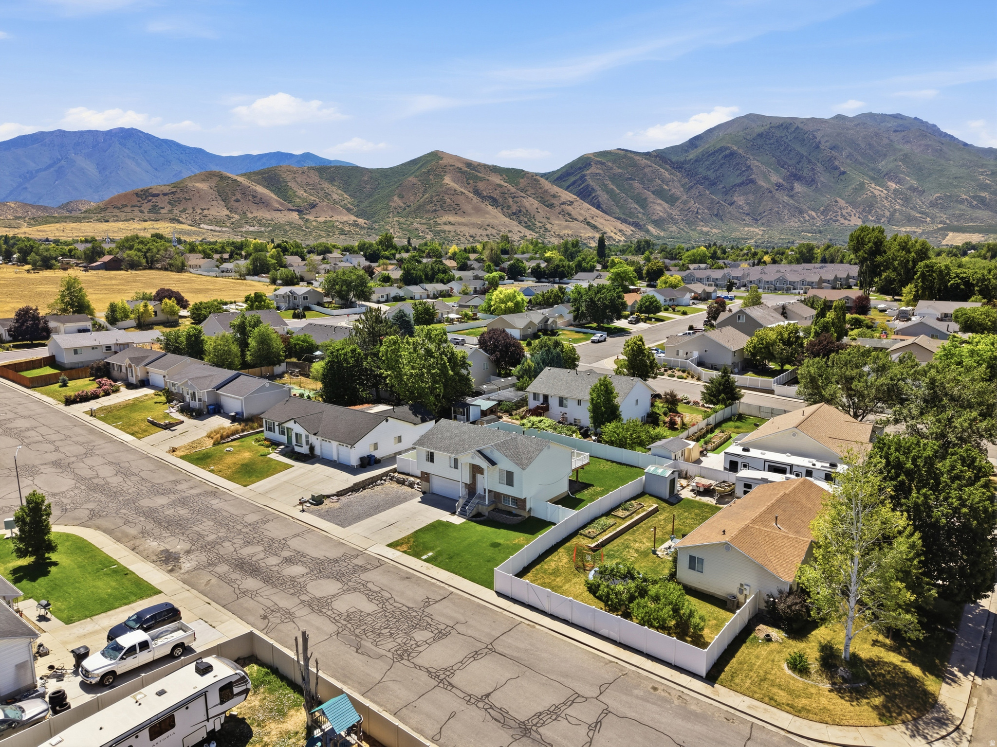 main property photo 18