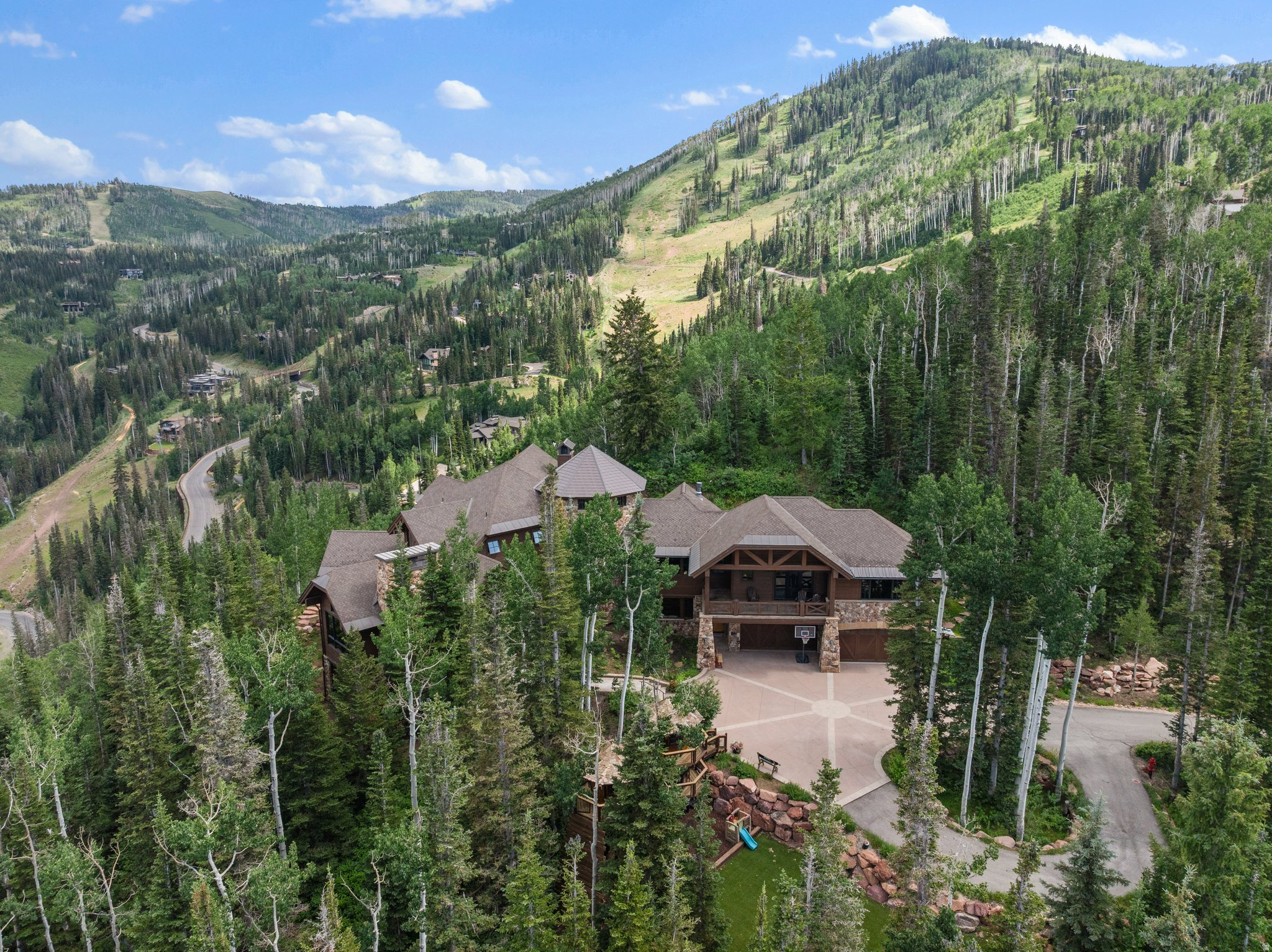 main property photo 4