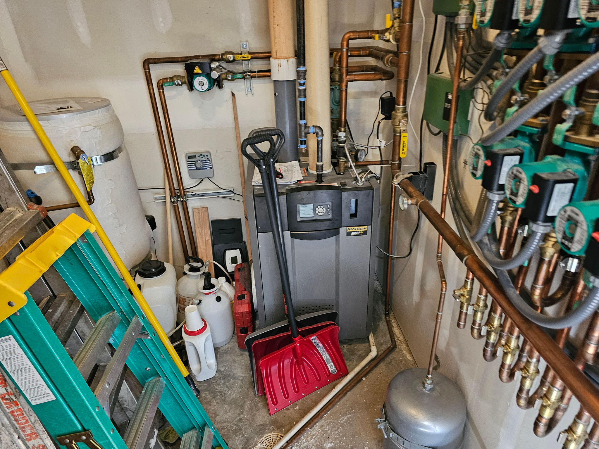 main property photo 40