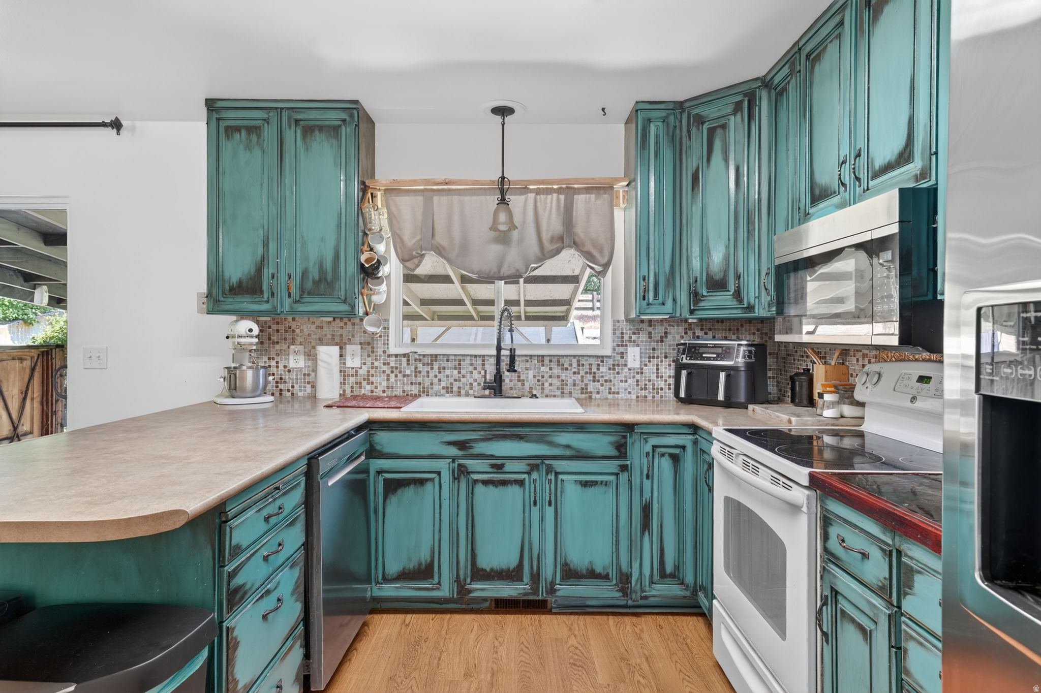 main property photo 10
