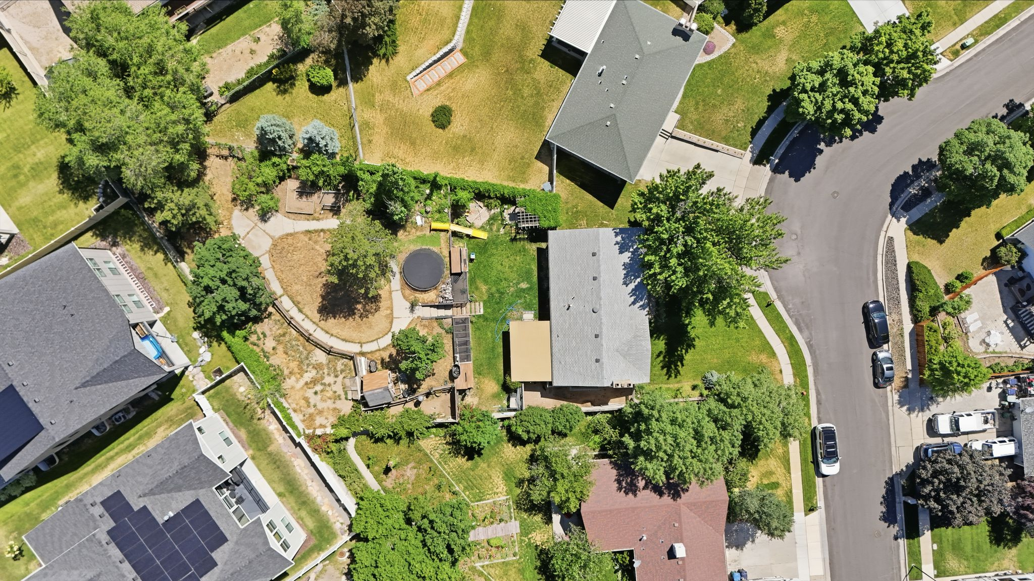 main property photo 24