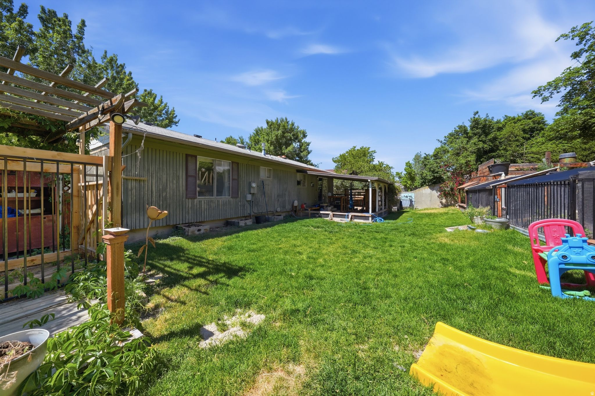 main property photo 38