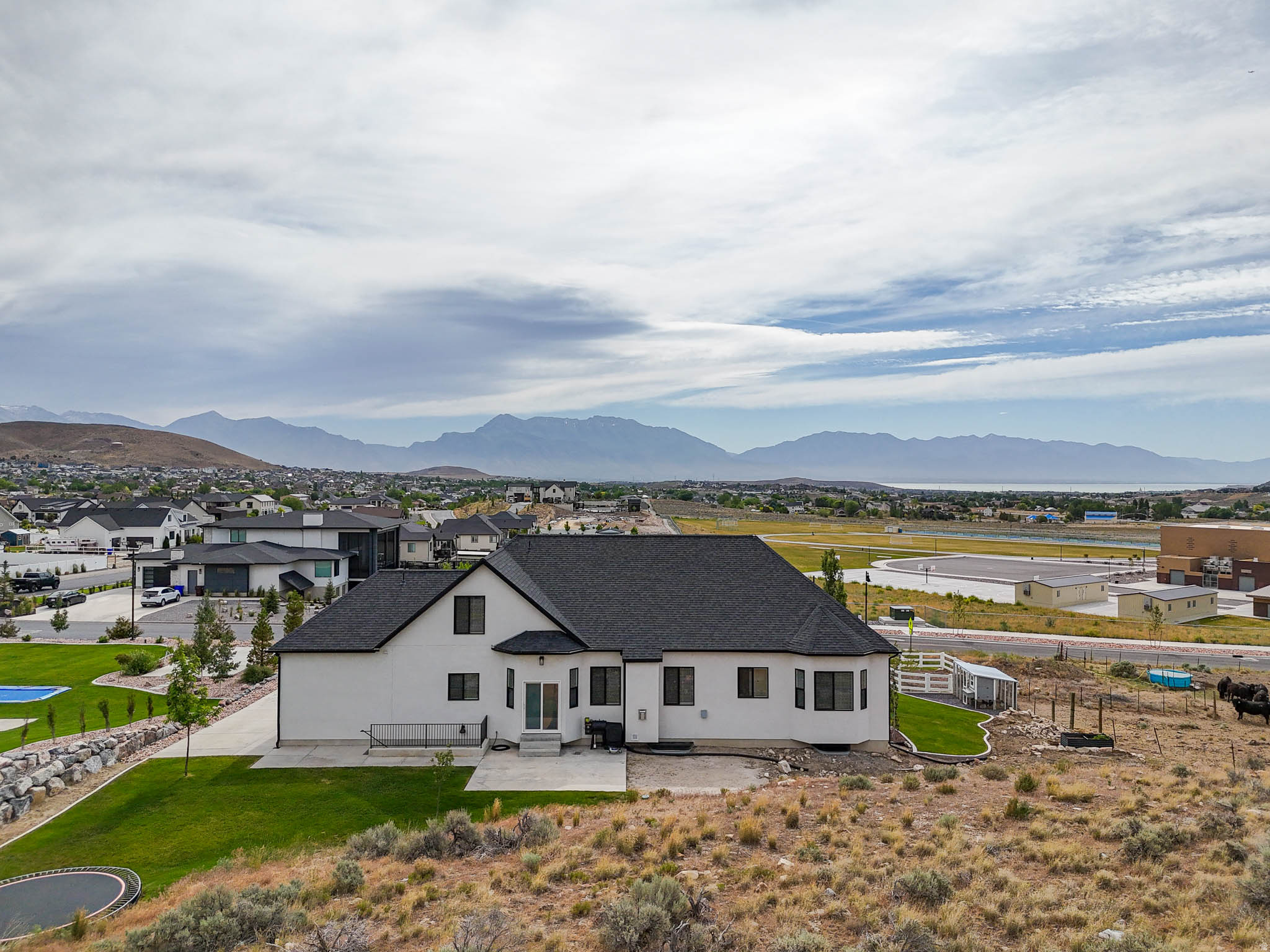 main property photo 14