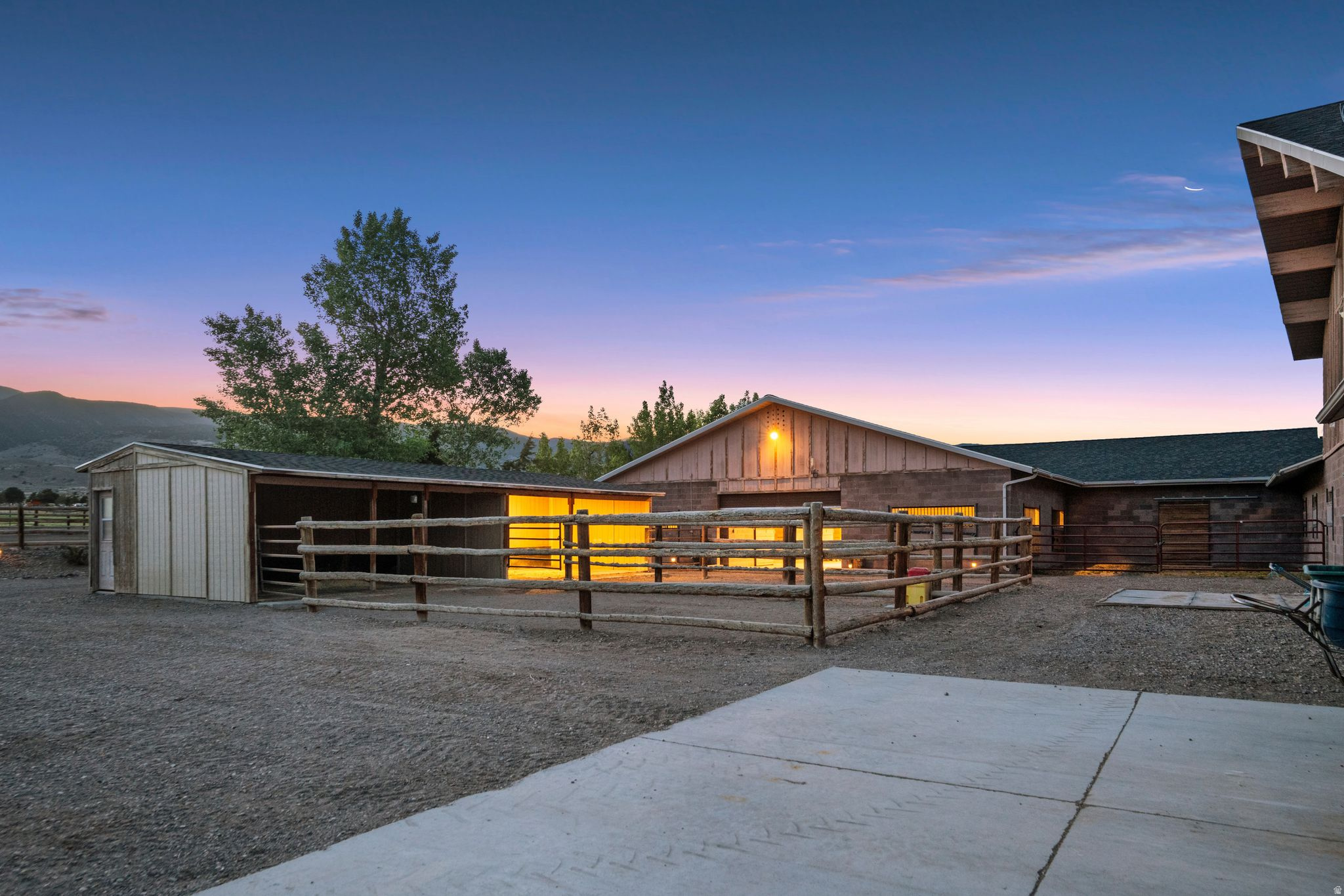 main property photo 44