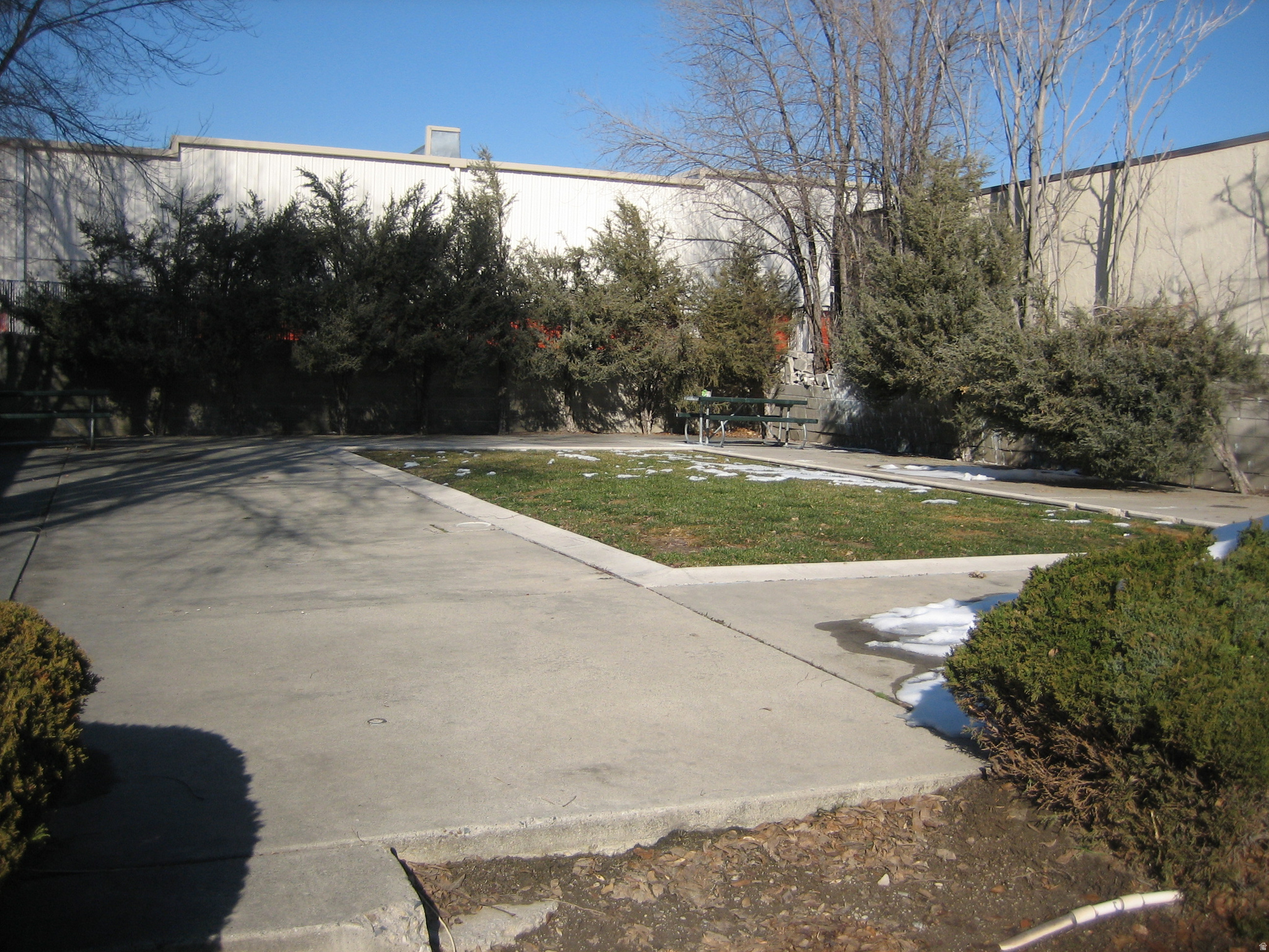 main property photo 13
