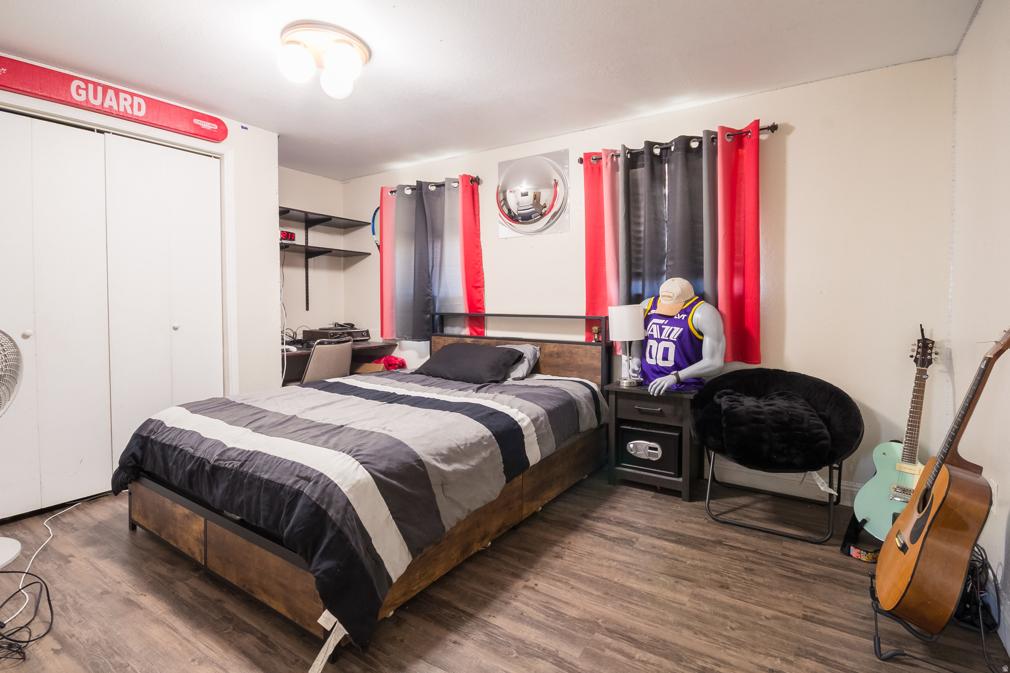 main property photo 30