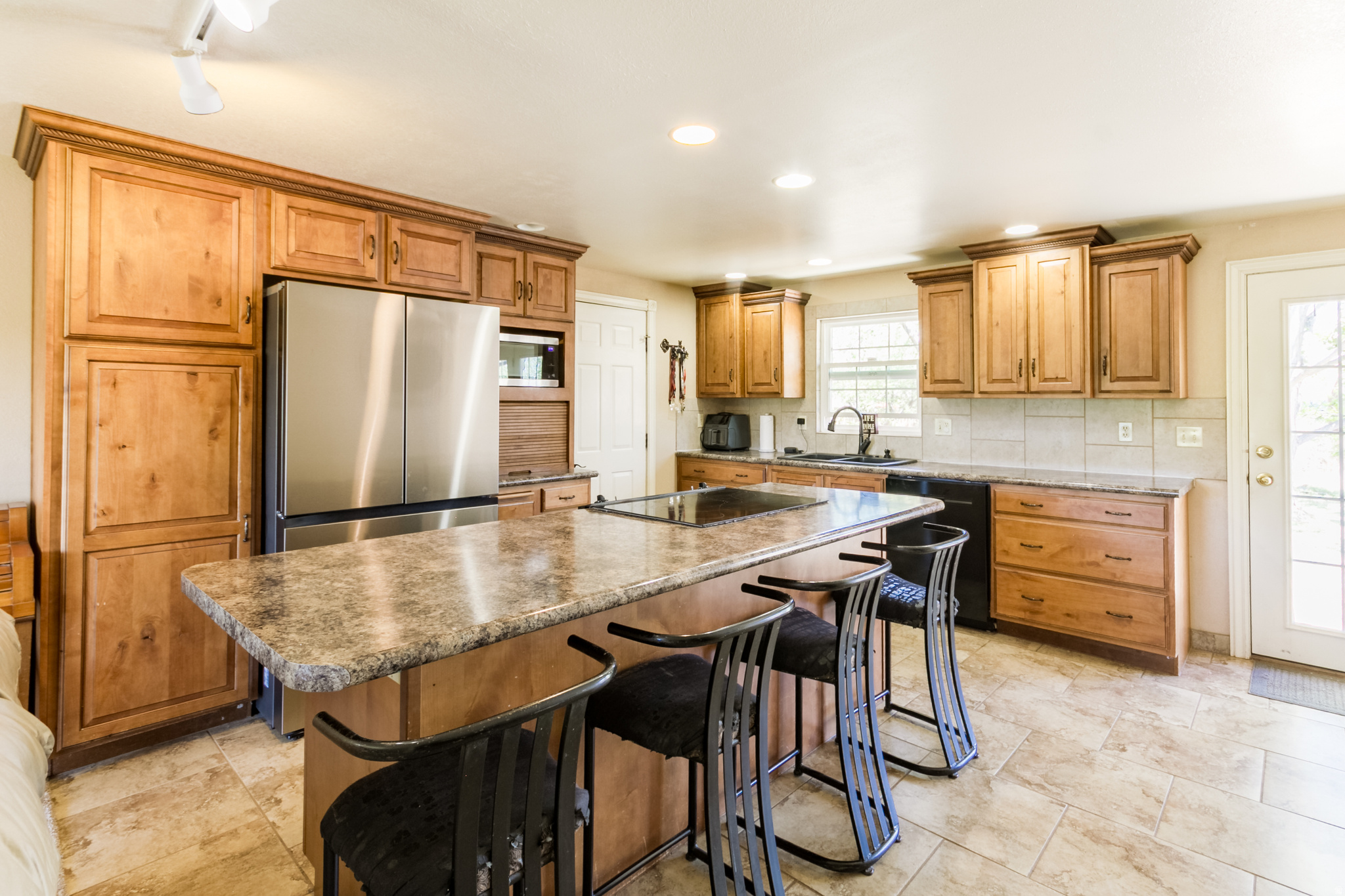 main property photo 7