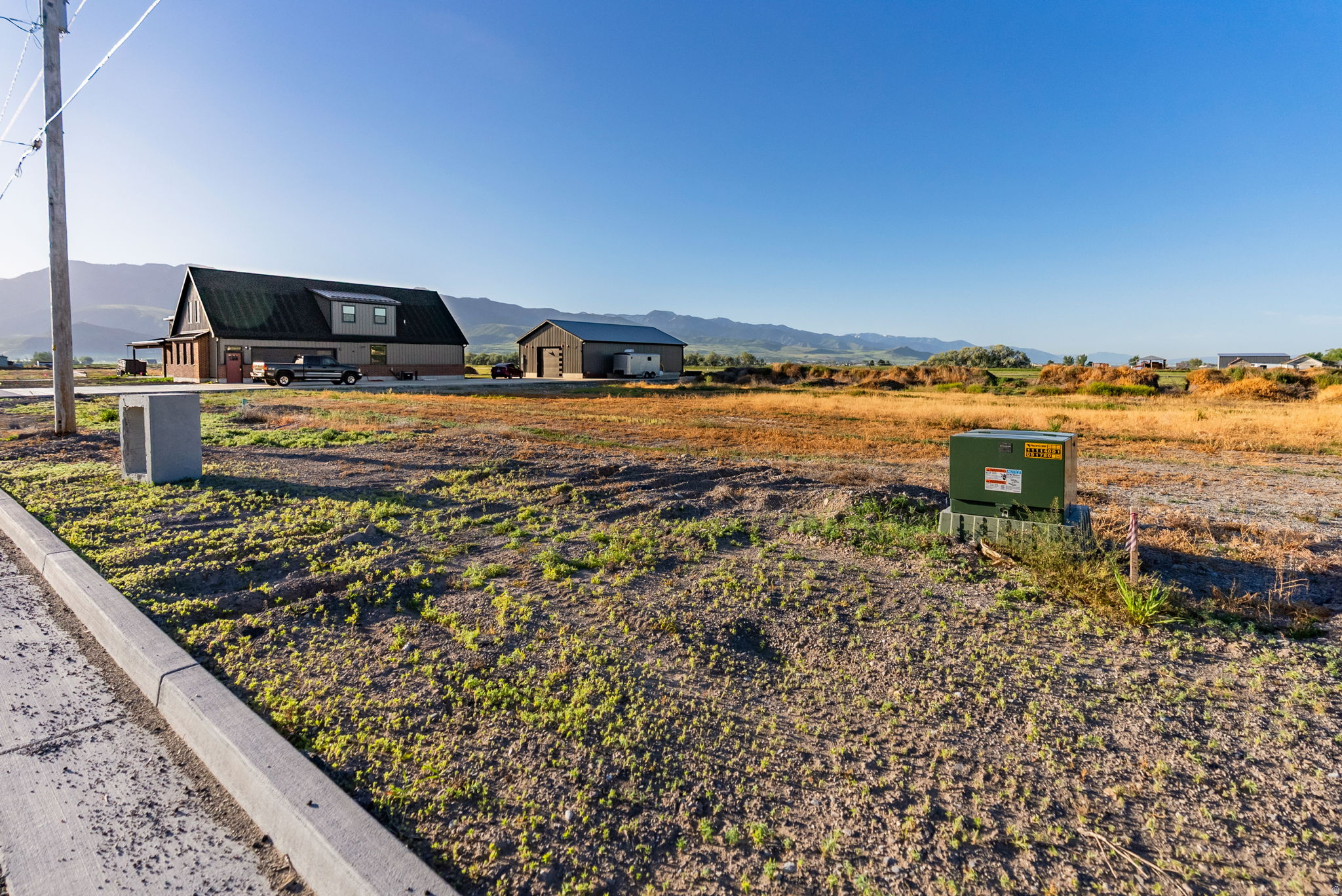 main property photo 9