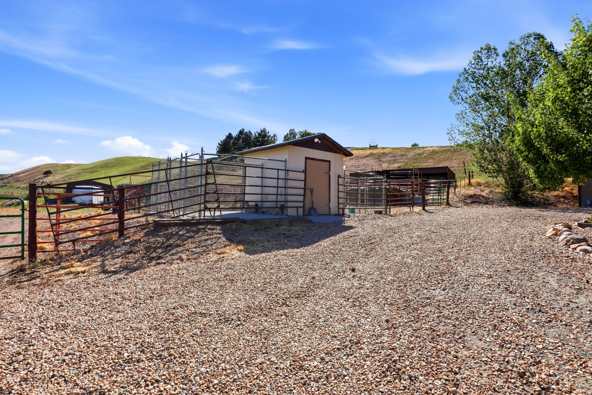 main property photo 38
