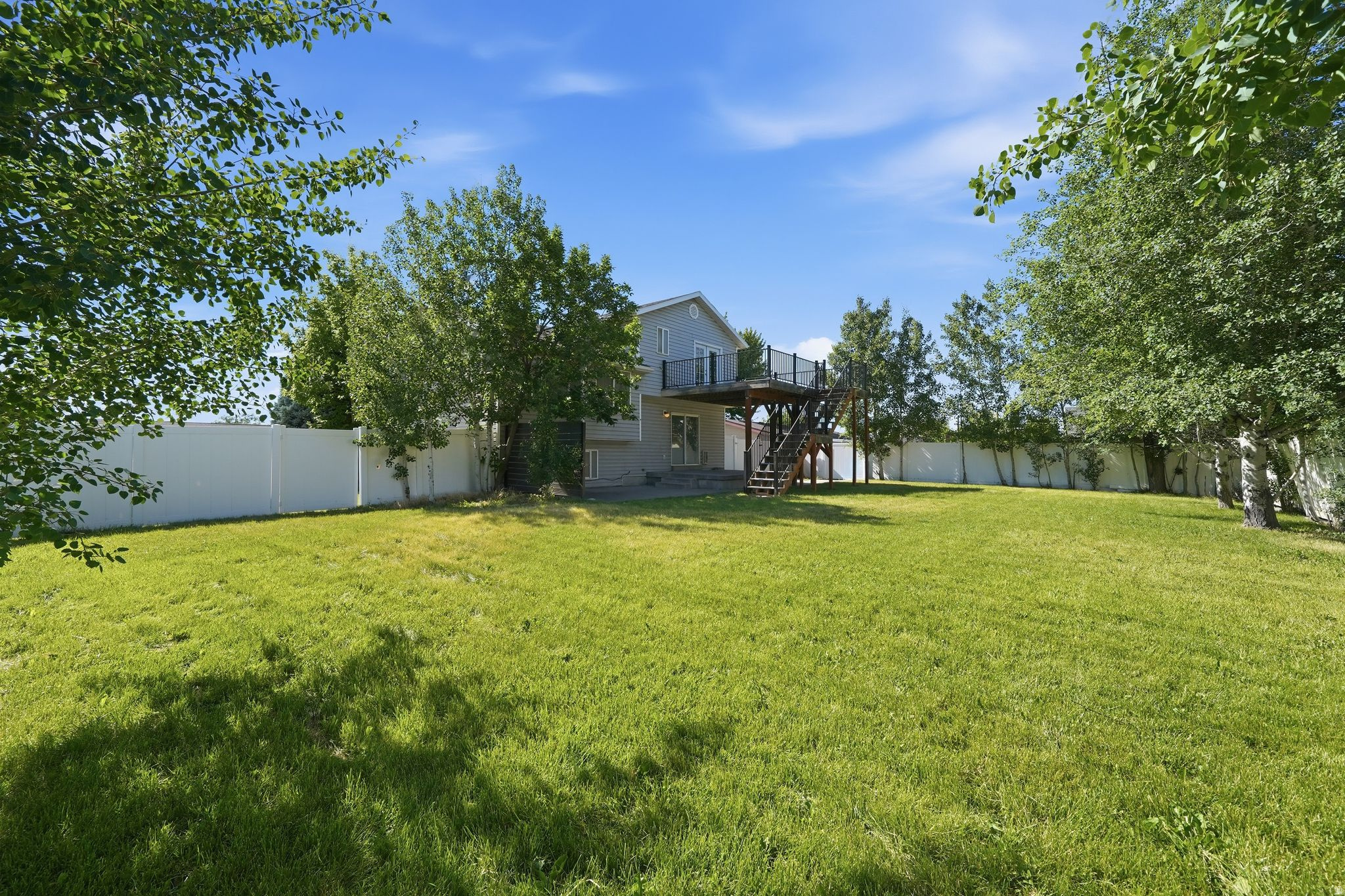 main property photo 26