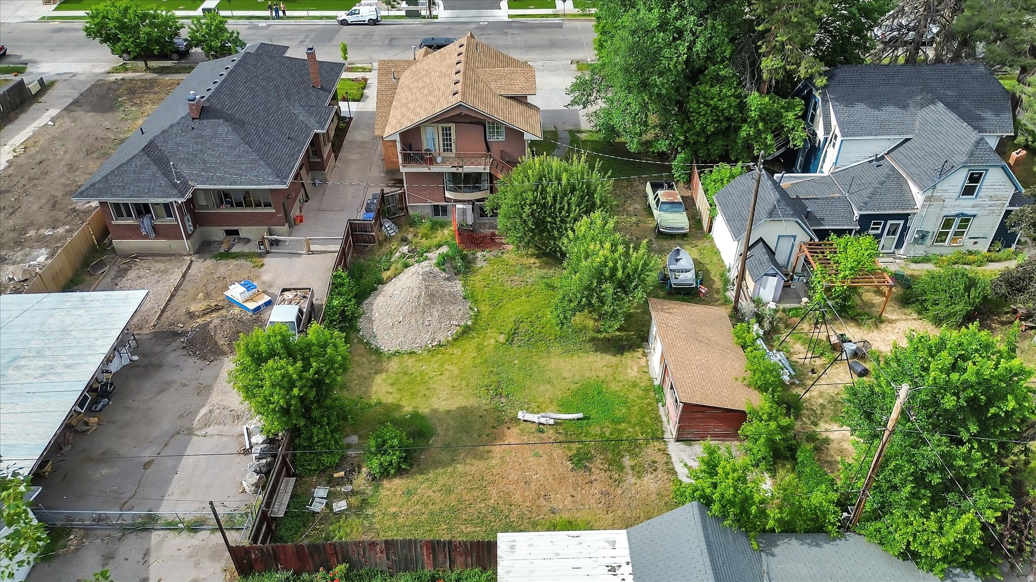 main property photo 39