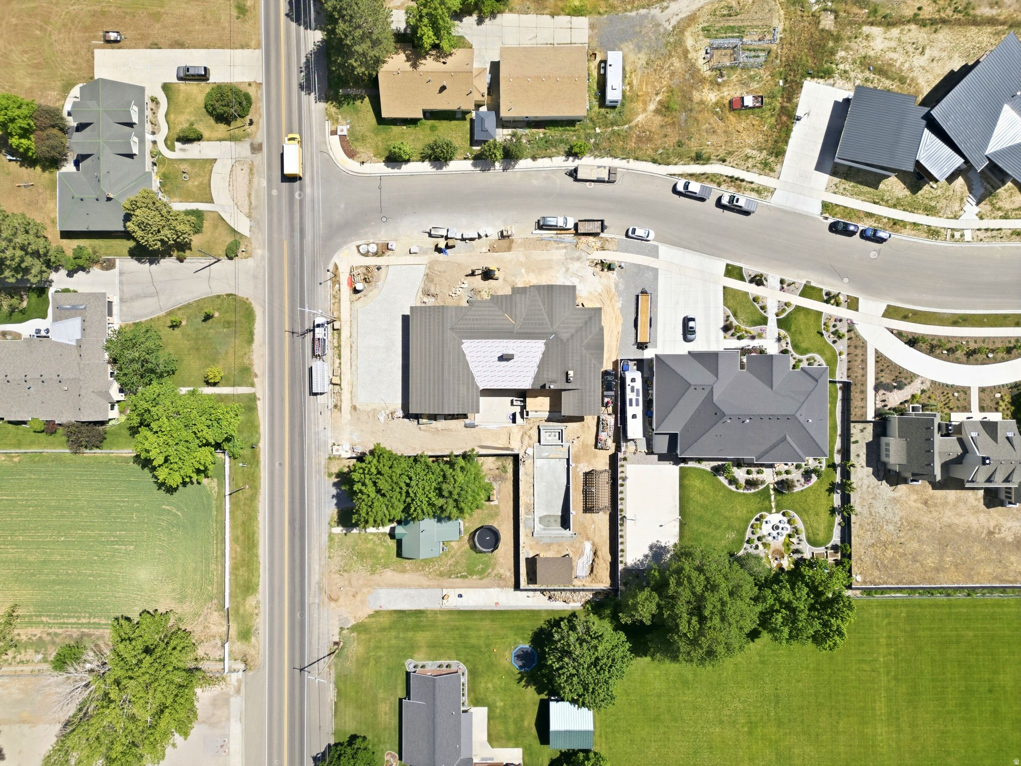 main property photo 13