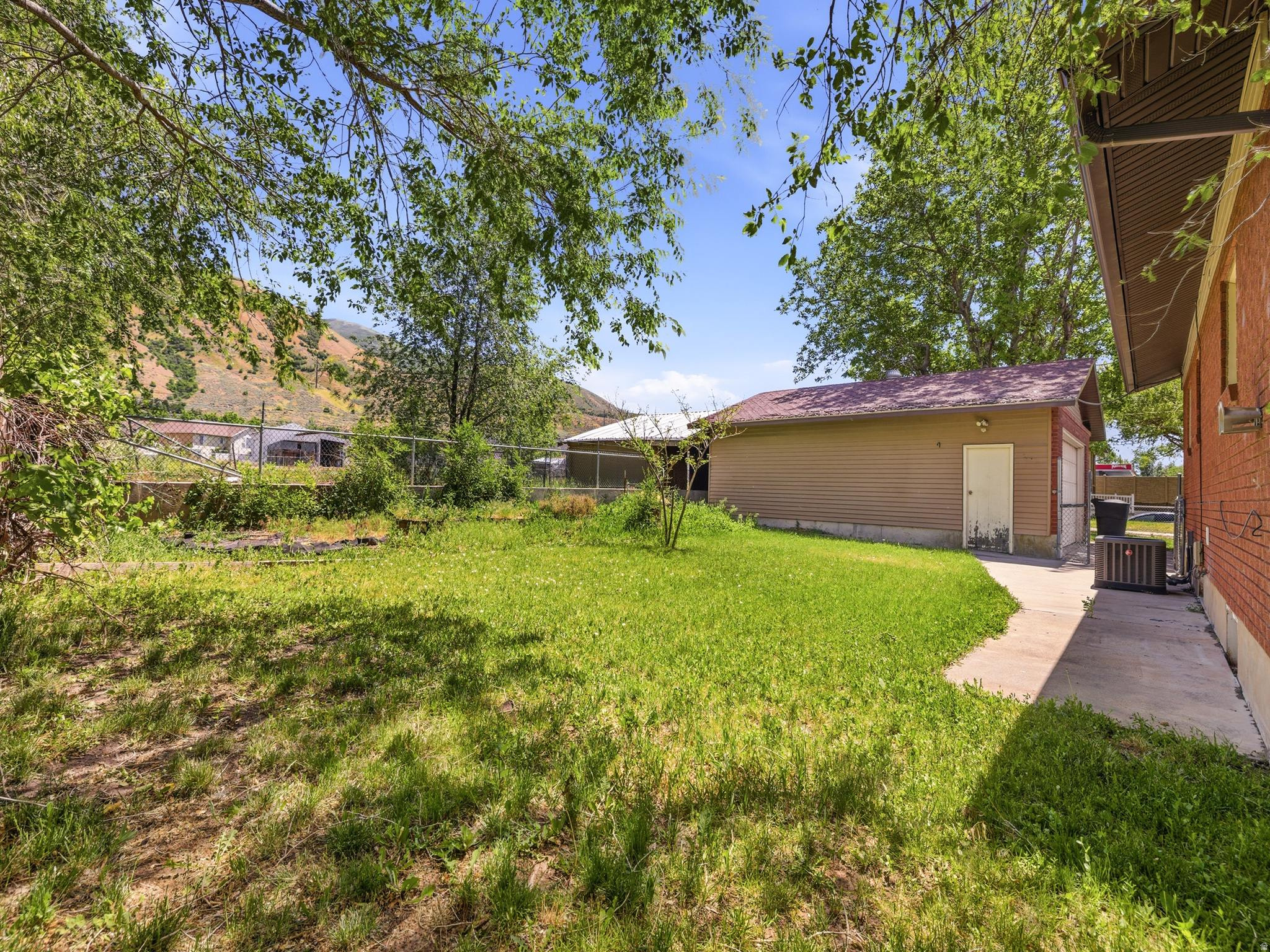 main property photo 25