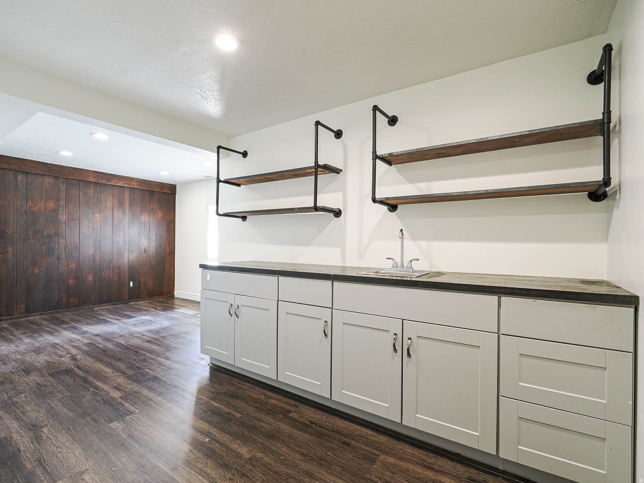main property photo 70