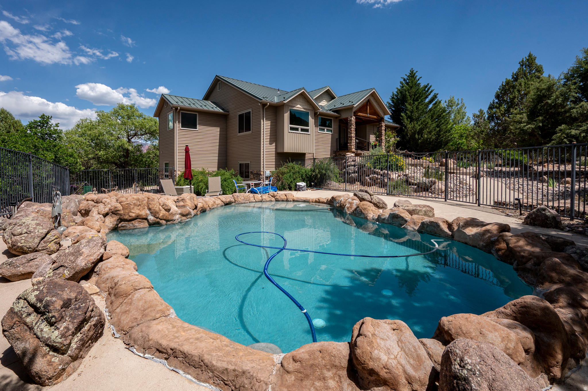 main property photo 59